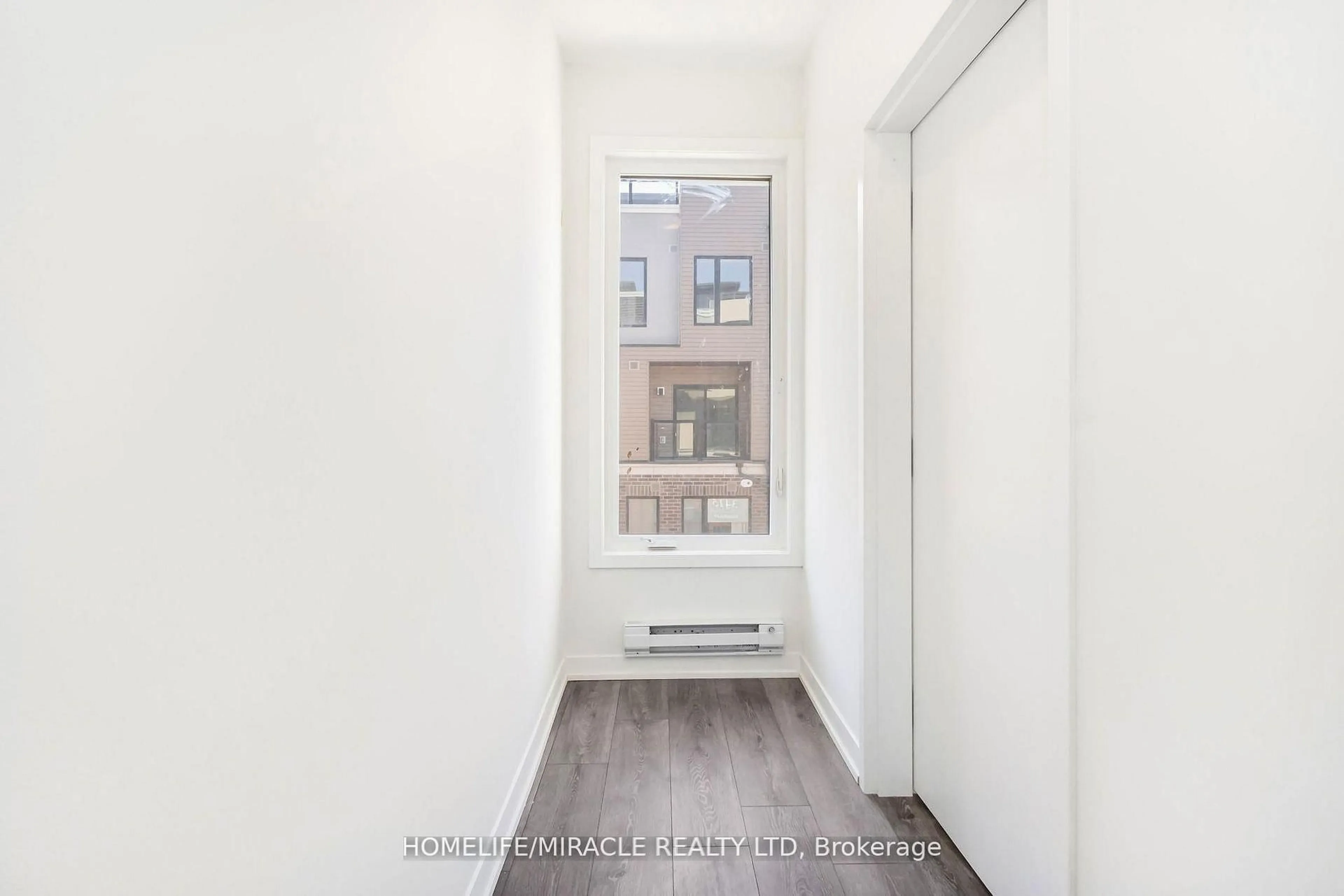 A pic of a room for 3415 Ridgeway Dr #16, Mississauga Ontario L5L 0B9