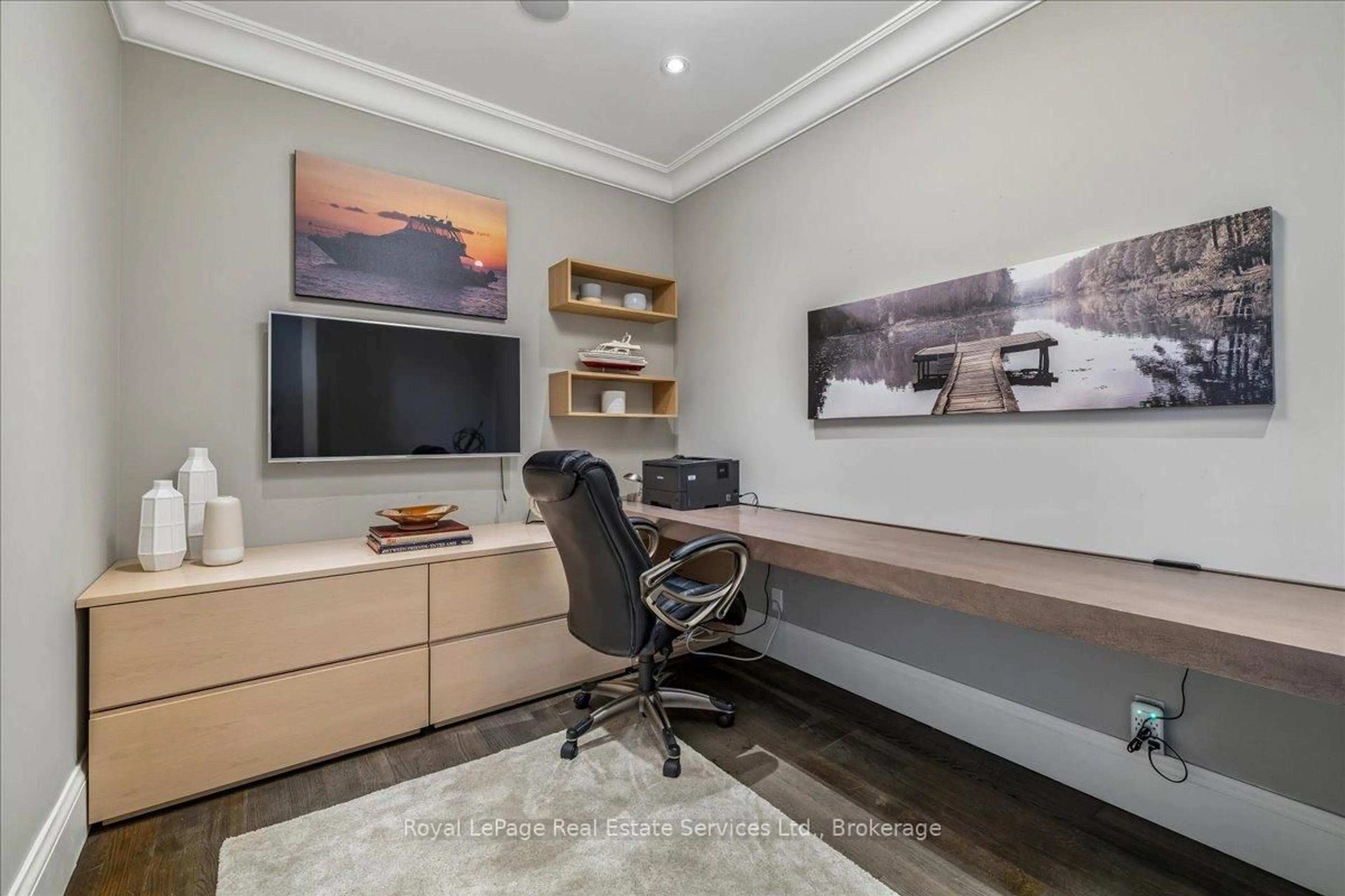 A pic of a room for 10 Maple Grove Dr #30, Oakville Ontario L6J 0E1