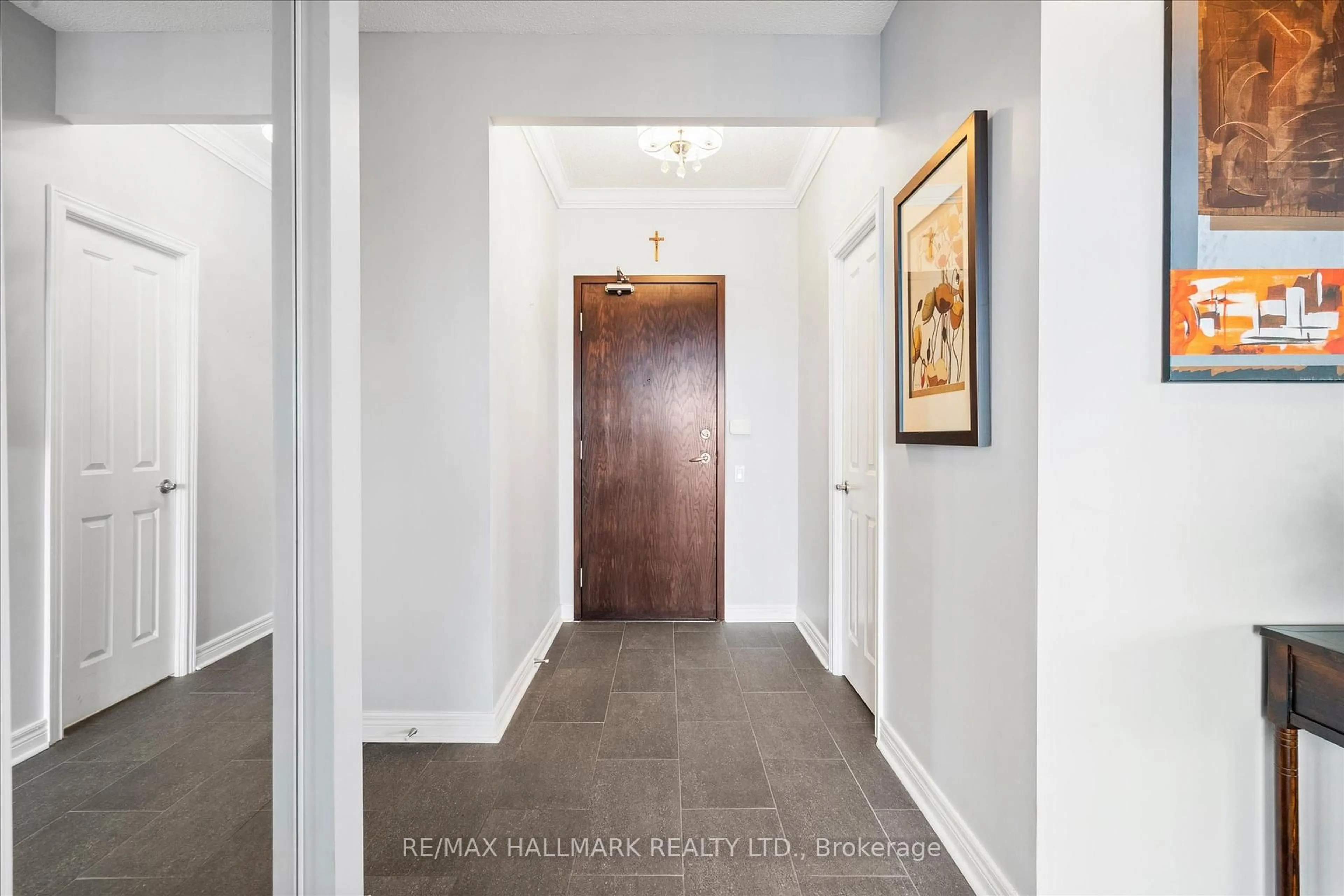 Indoor entryway for 350 Mill Rd #611, Toronto Ontario M9C 5R7
