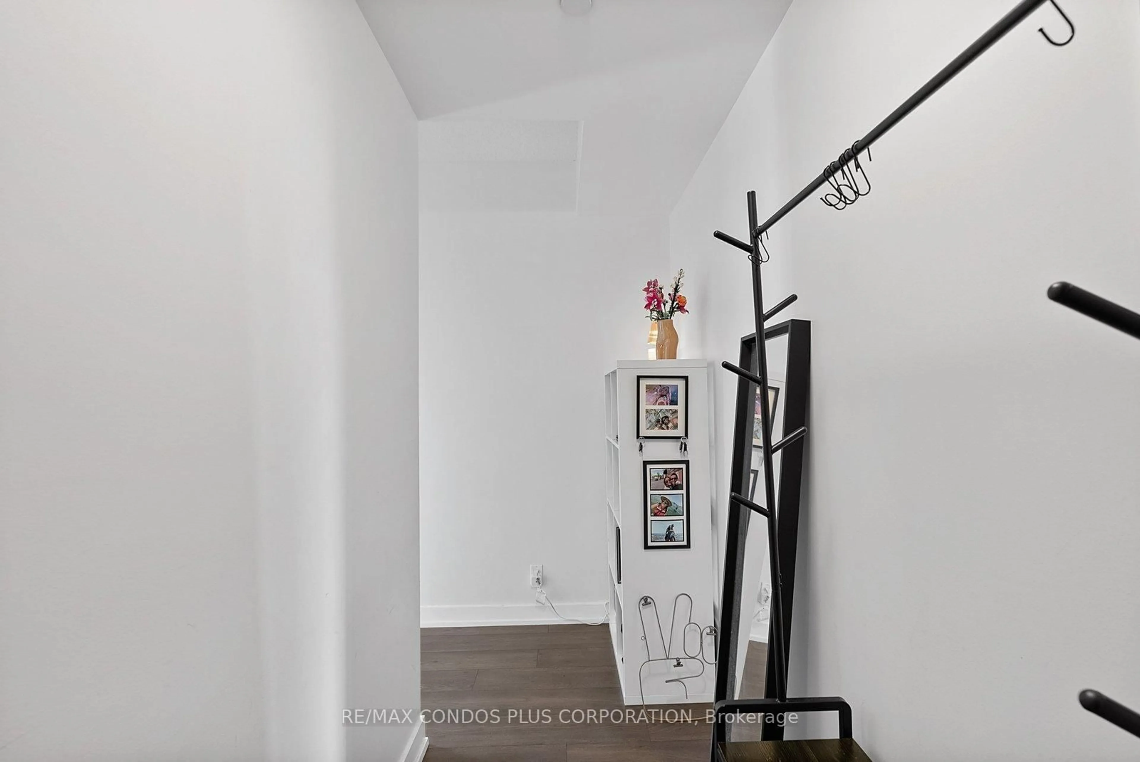 Unknown for 2212 Lakeshore Blvd #3206, Toronto Ontario M8V 0C2
