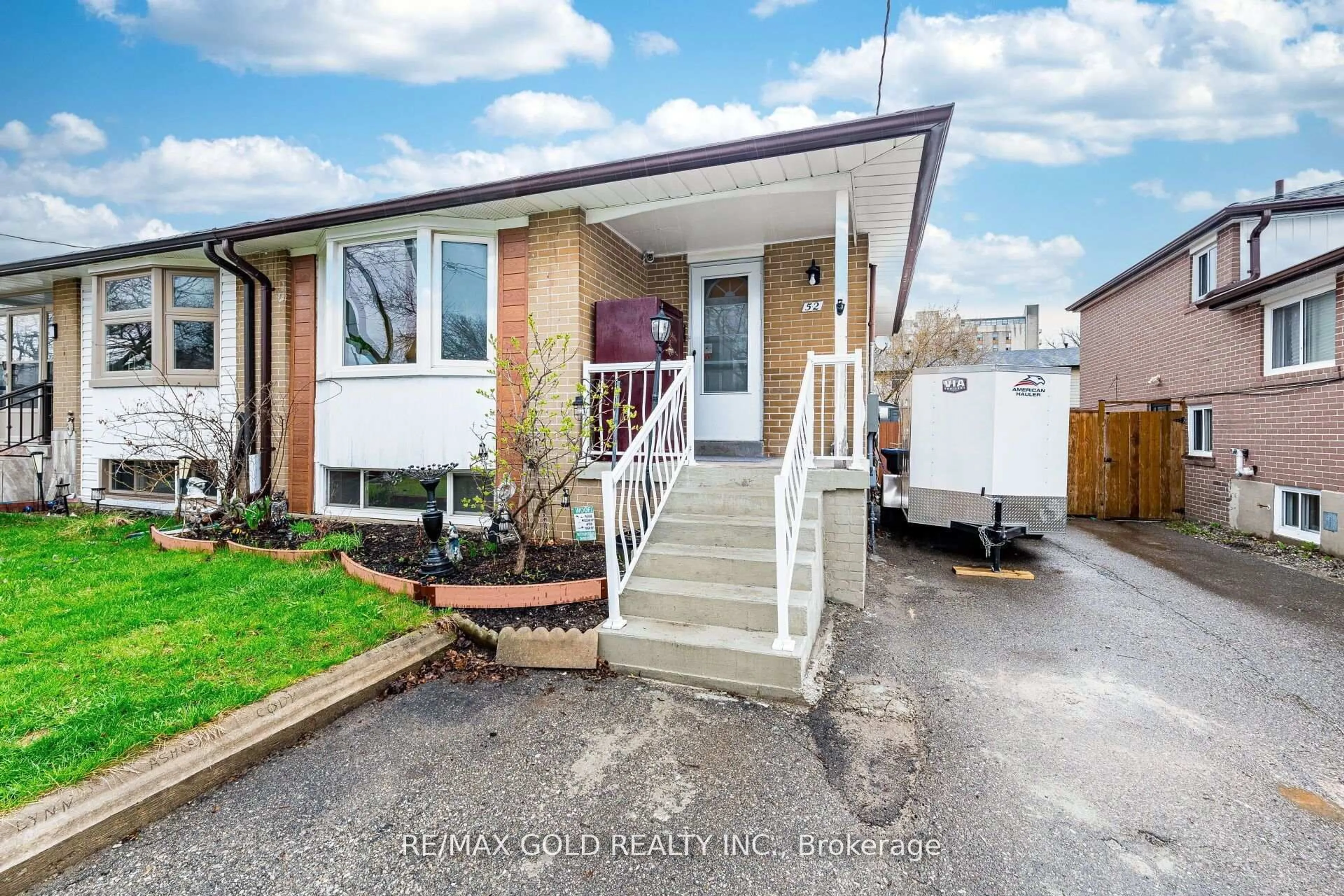 Home with vinyl exterior material, street for 52 Garfield Cres, Brampton Ontario L6V 1V8