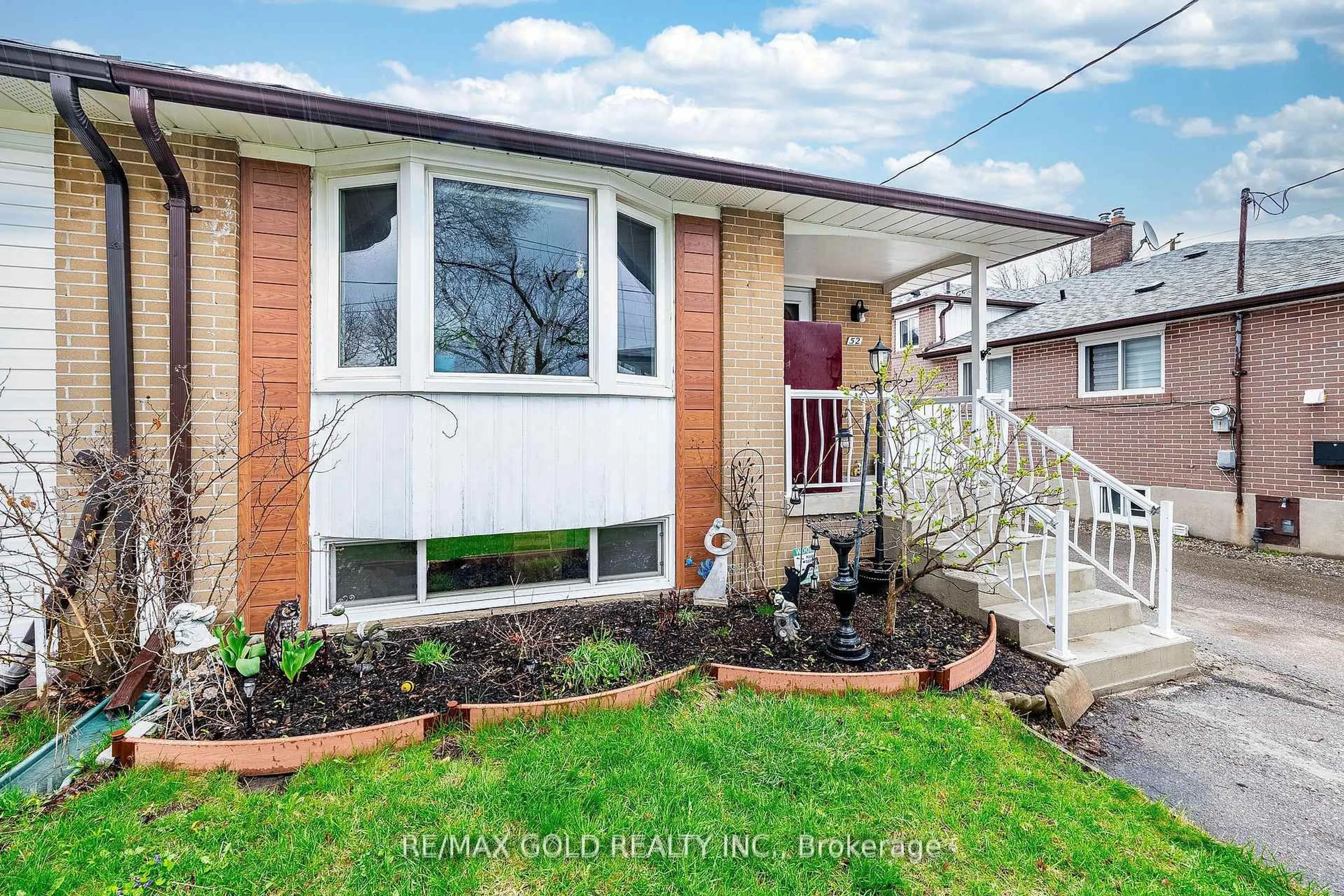 Unknown for 52 Garfield Cres, Brampton Ontario L6V 1V8