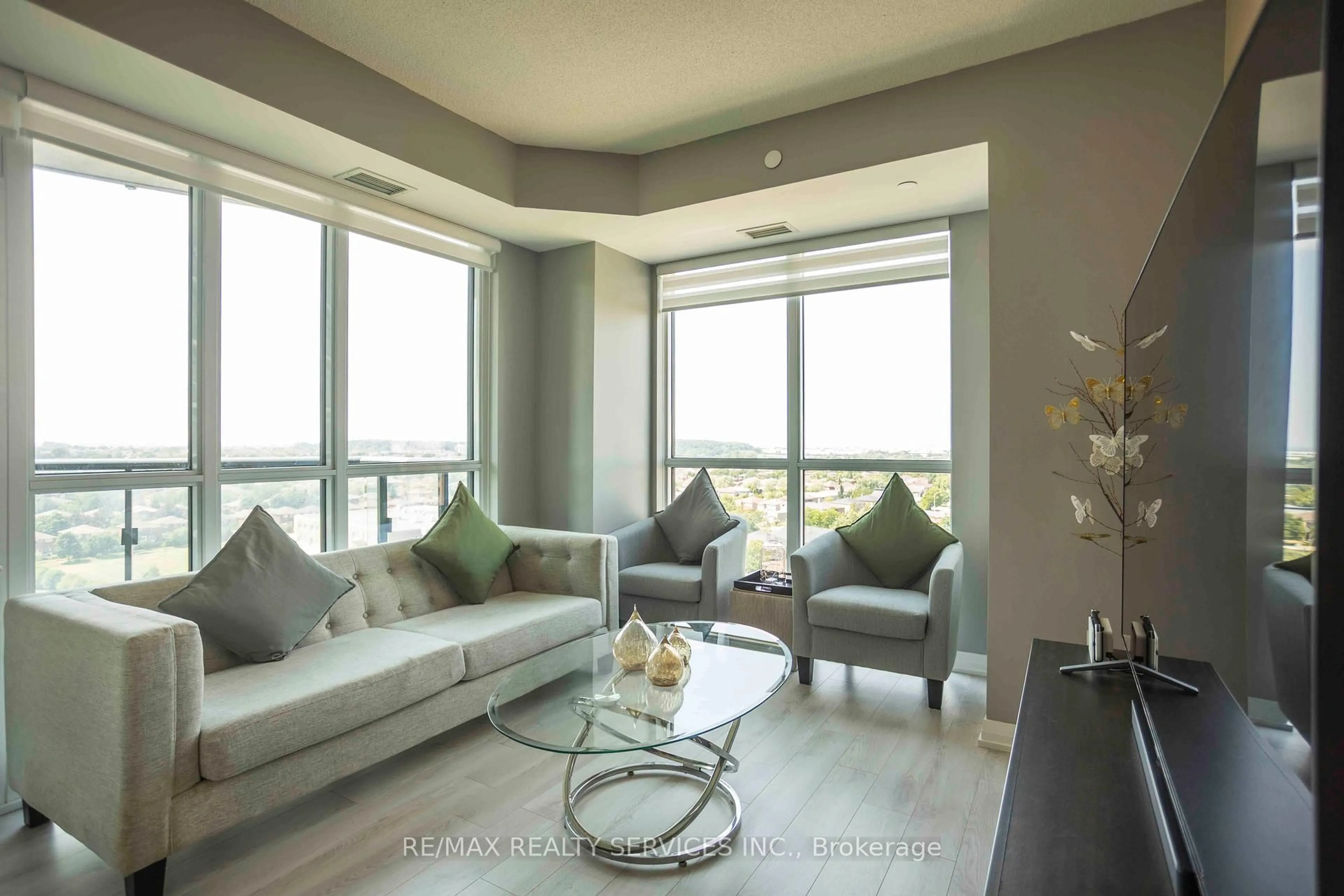 Living room with furniture, unknown for 35 Watergarden Dr #918, Mississauga Ontario L5R 0G8