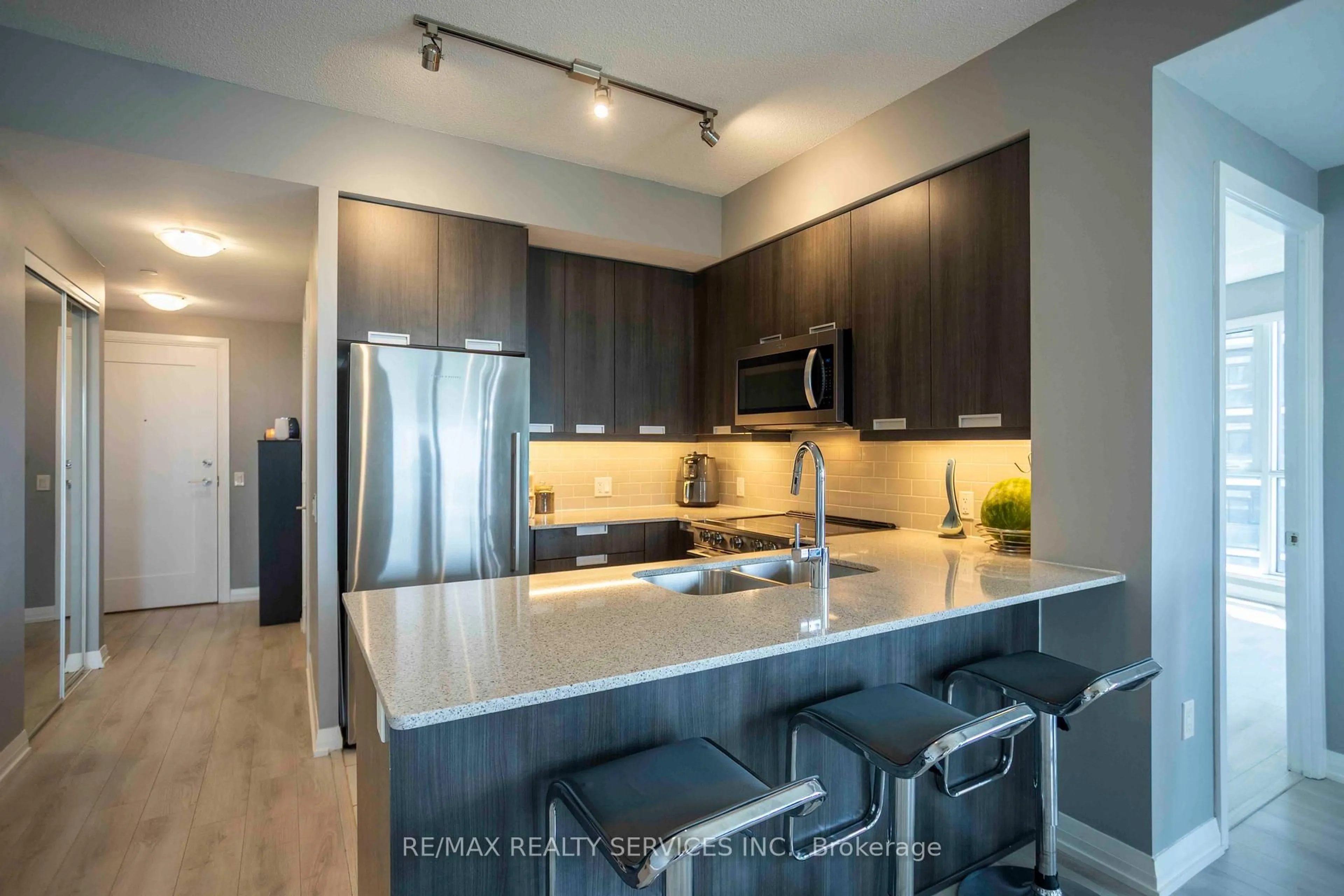 Unknown for 35 Watergarden Dr #918, Mississauga Ontario L5R 0G8