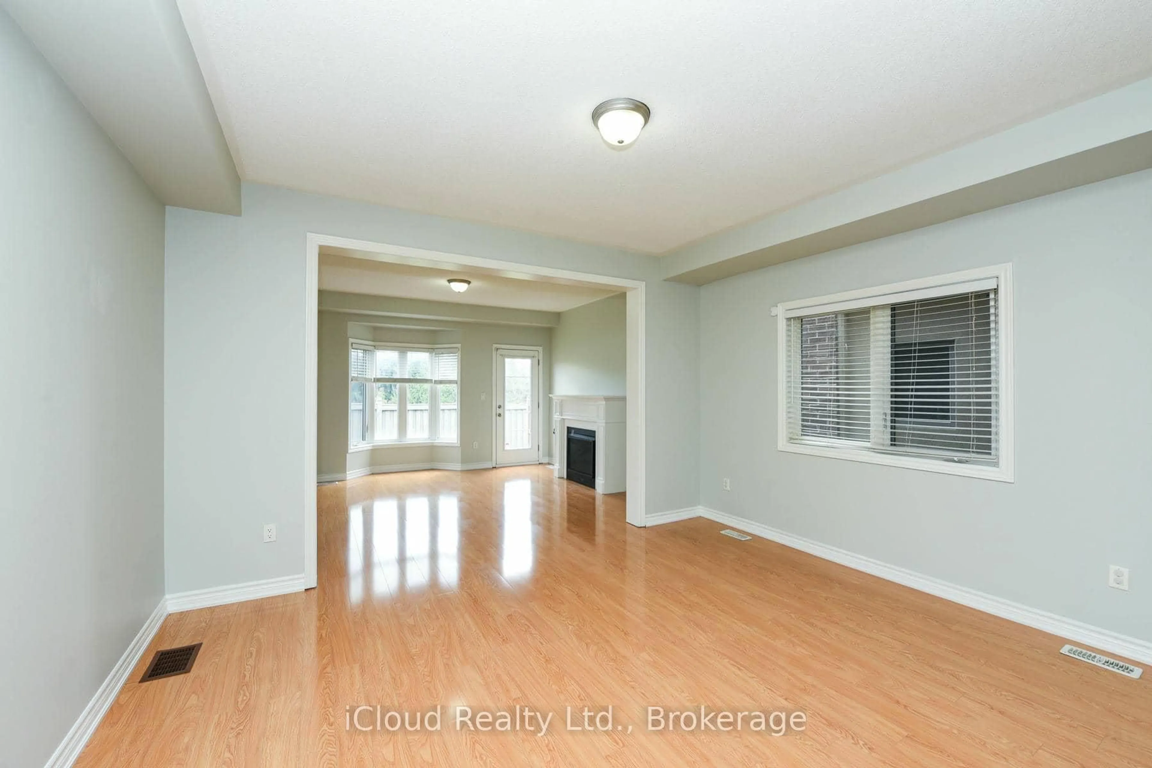 A pic of a room for 74 Gammon Cres, Brampton Ontario L6Y 6B7
