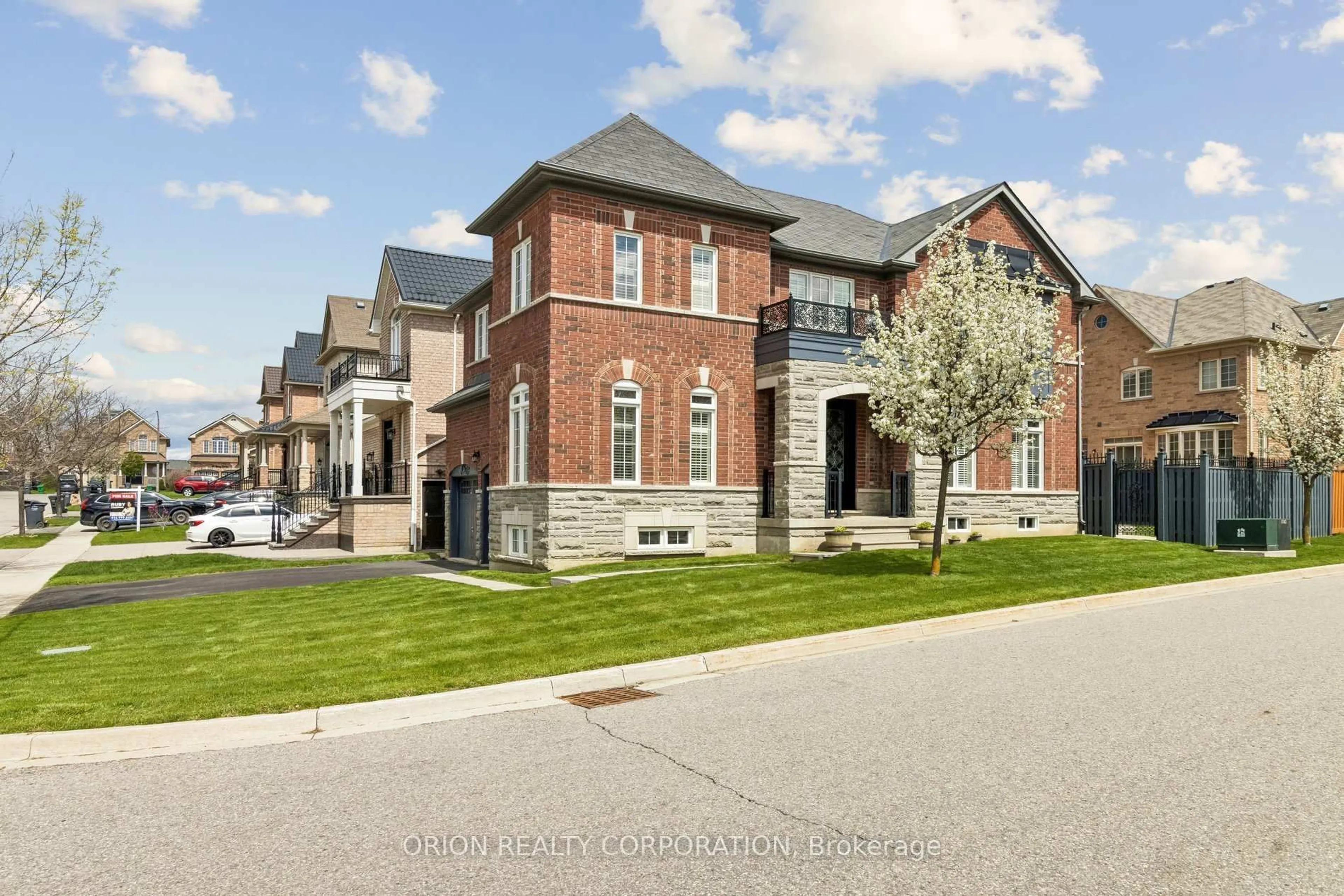 Home with brick exterior material, street for 8 Seastar Rd, Brampton Ontario L6Y 0N9