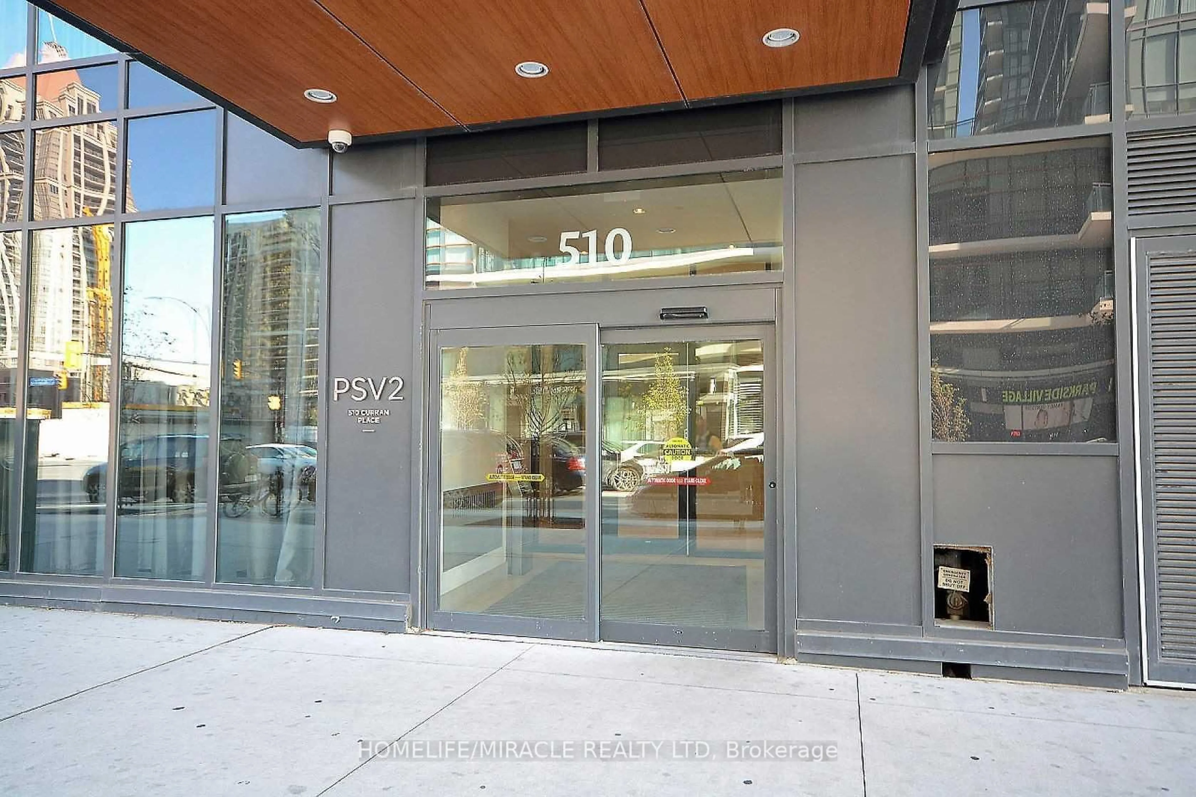 Indoor foyer for 510 Curran Pl #2106, Mississauga Ontario L5B 0J8