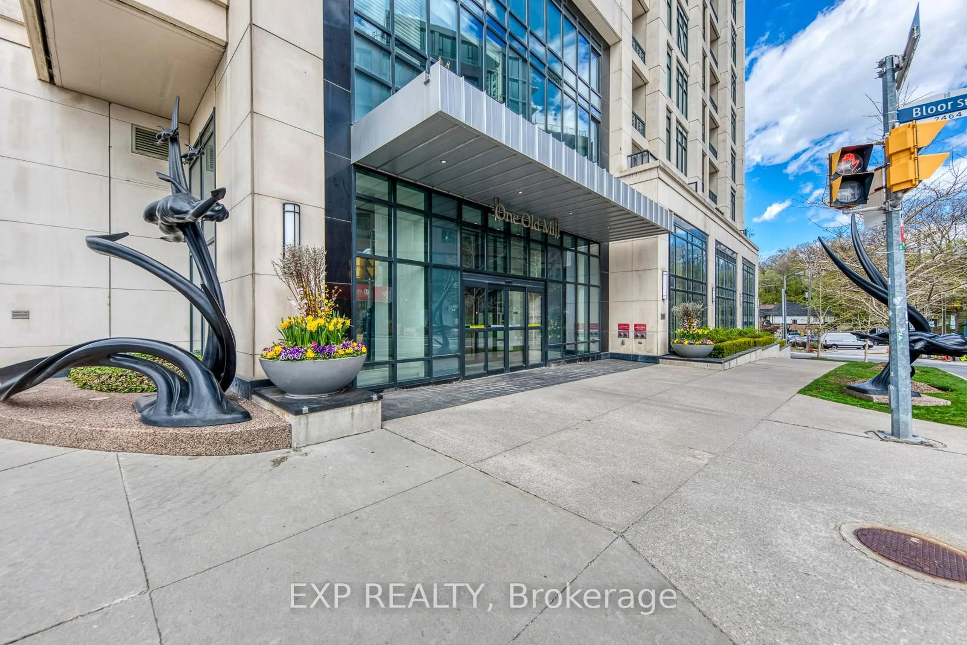 Unknown for 1 Old Mill Dr #1118, Toronto Ontario M6S 0A1