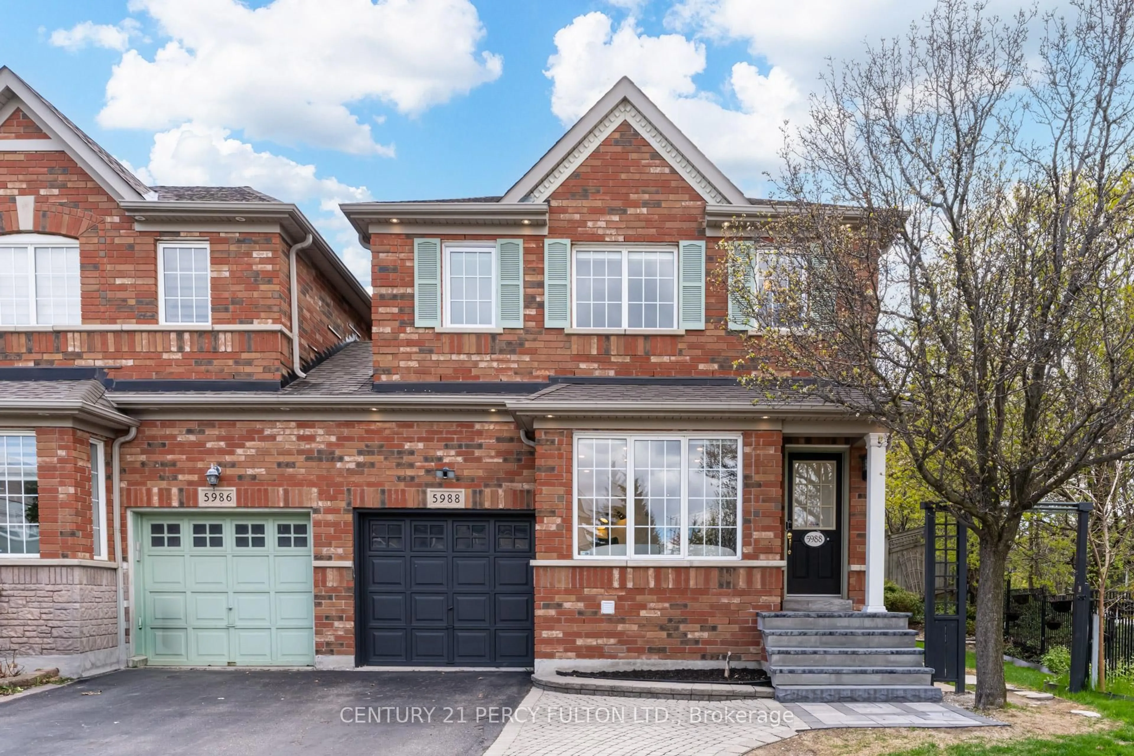 Home with brick exterior material, street for 5988 Long Valley Rd, Mississauga Ontario L5M 6K4
