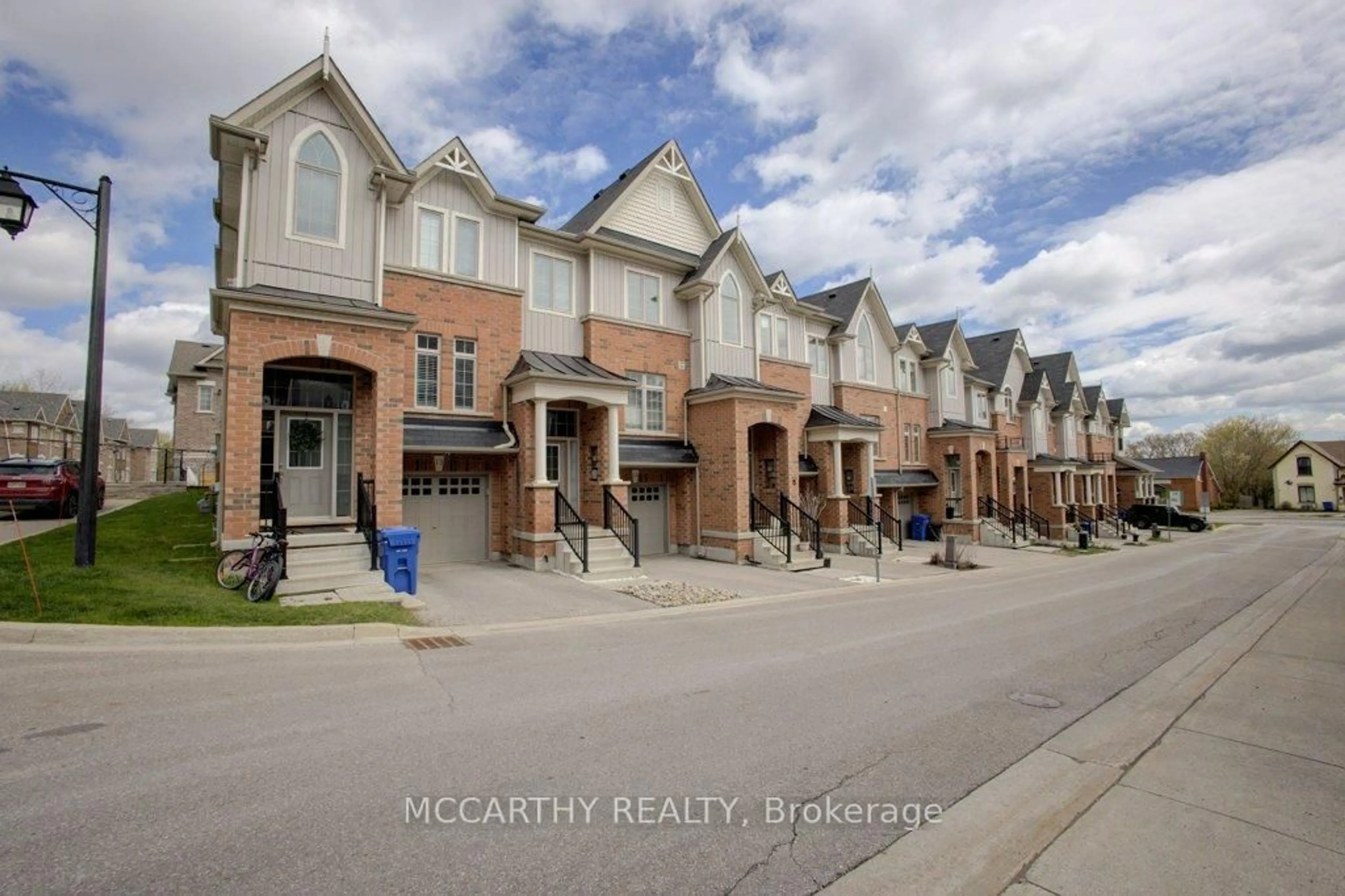 A pic from outside/outdoor area/front of a property/back of a property/a pic from drone, street for 60 First St #14, Orangeville Ontario L9W 2E4