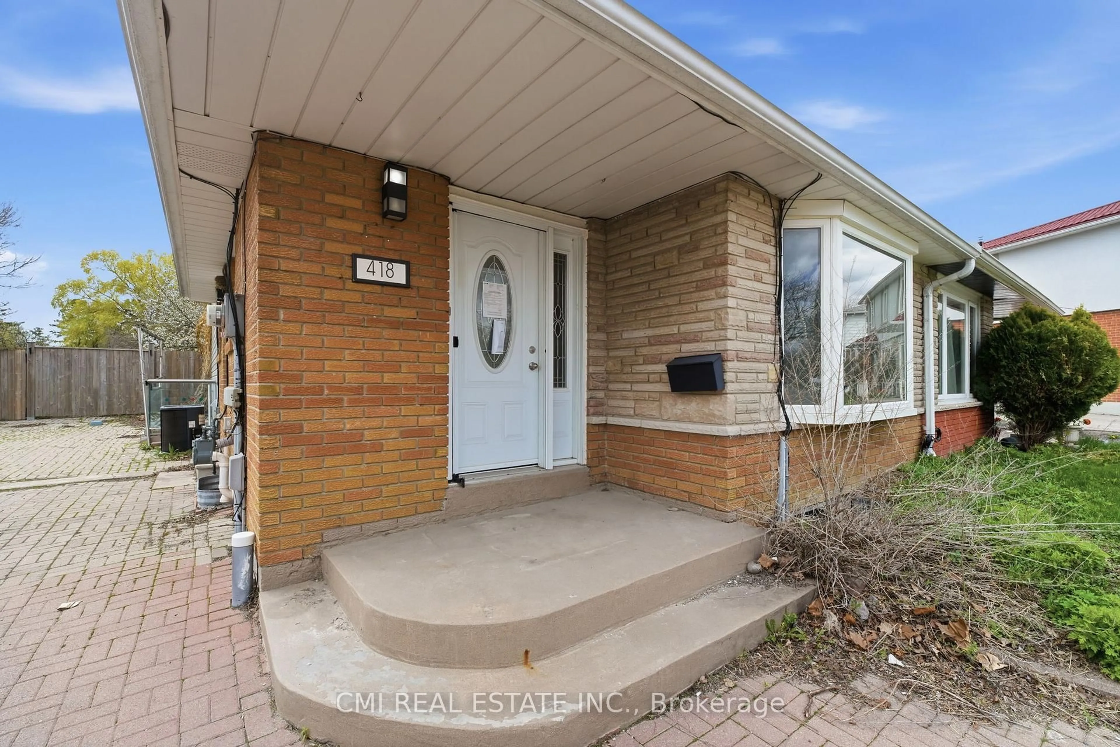 Unknown for 418 Ginger Dwns, Mississauga Ontario L5A 3A7