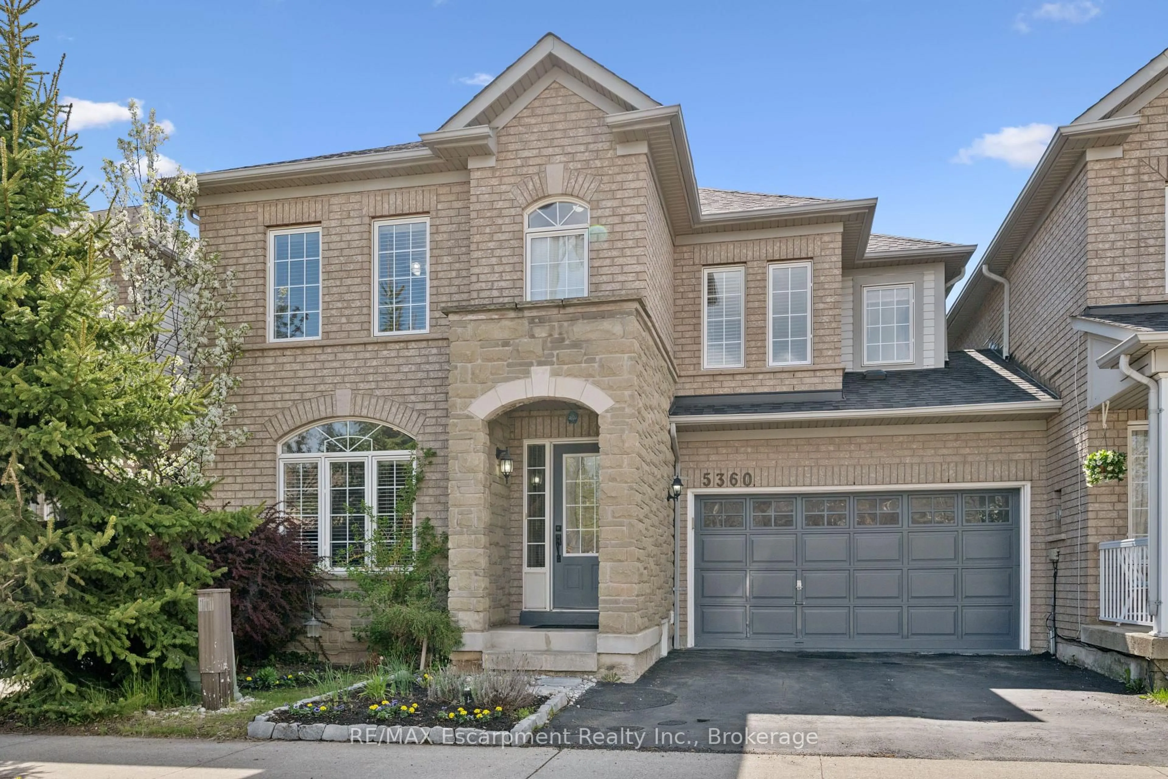 Home with brick exterior material, street for 5360 Dryden Ave, Burlington Ontario L7L 6Y7
