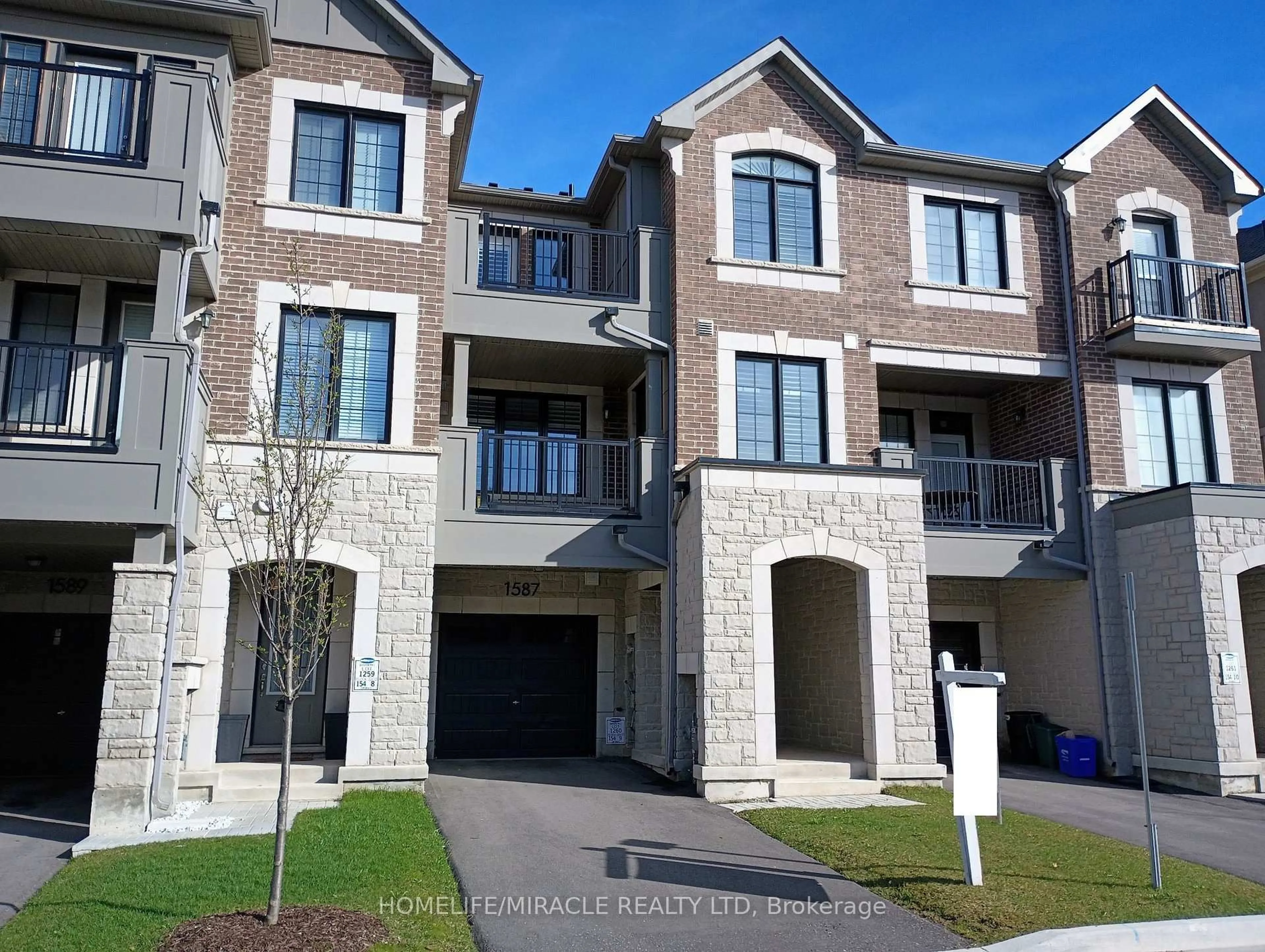 Unknown for 1587 Moira Cres, Milton Ontario L9E 1X8