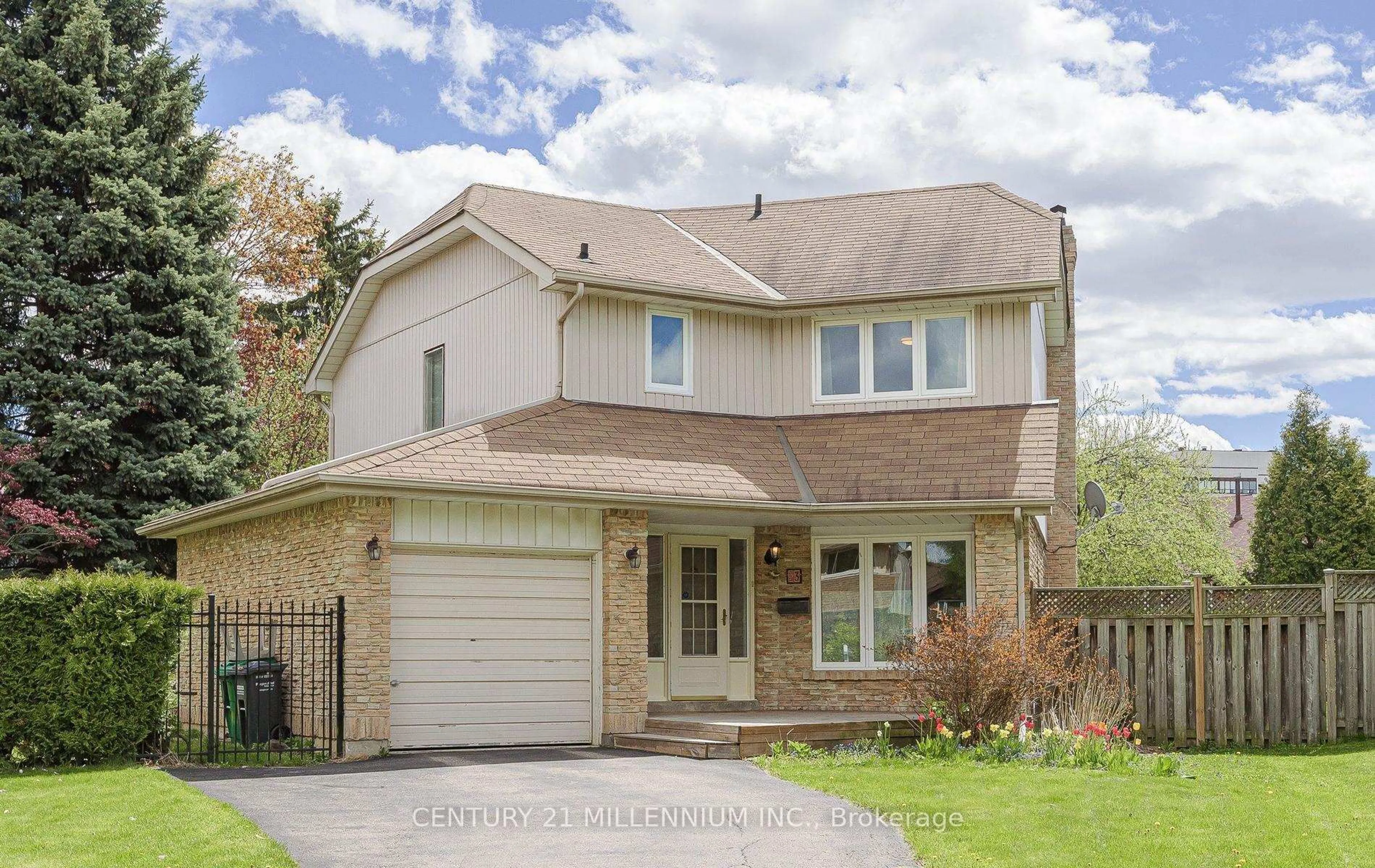 Home with vinyl exterior material, street for 3 Longbourne Cres, Brampton Ontario L6S 2R8