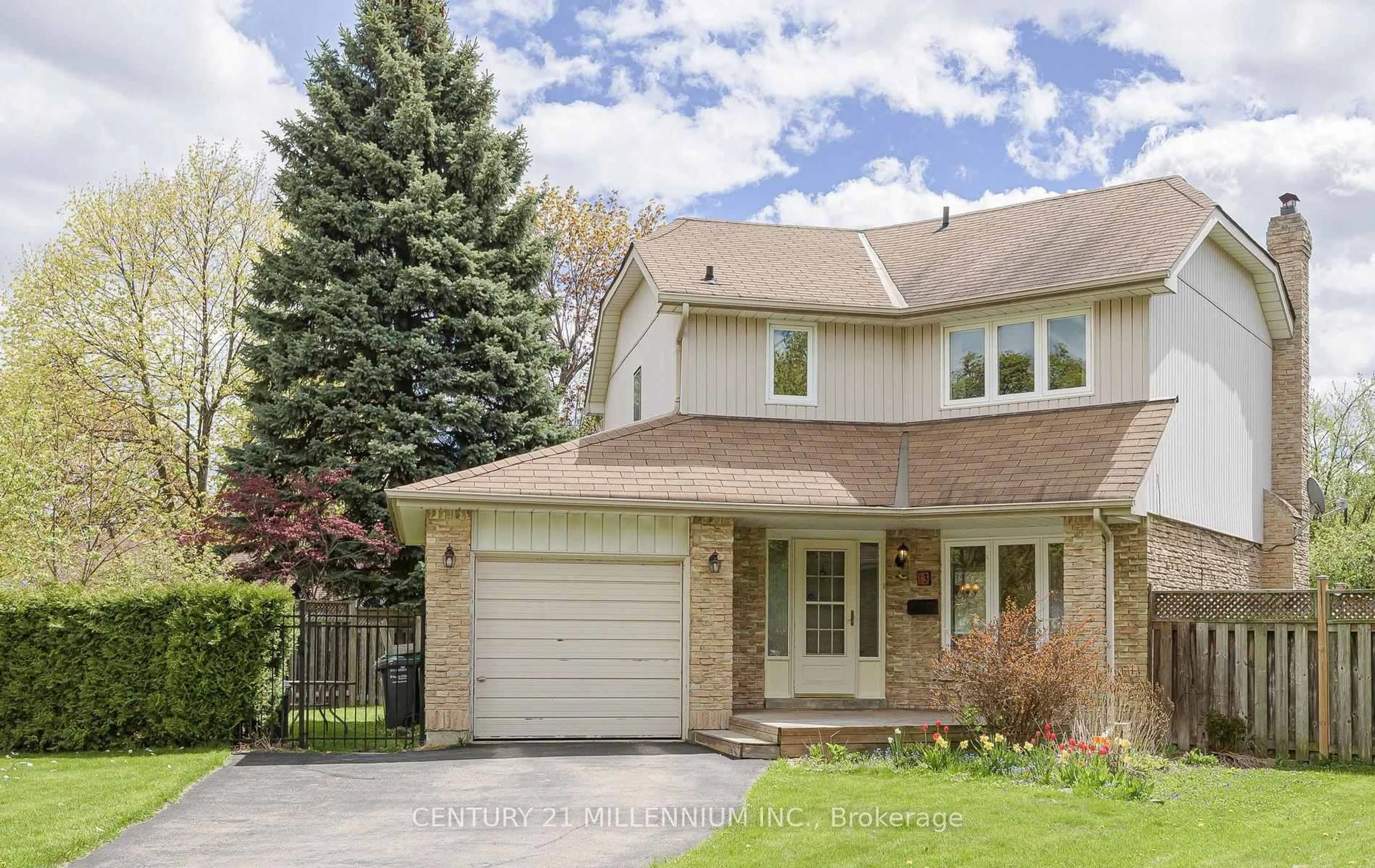 Home with vinyl exterior material, street for 3 Longbourne Cres, Brampton Ontario L6S 2R8