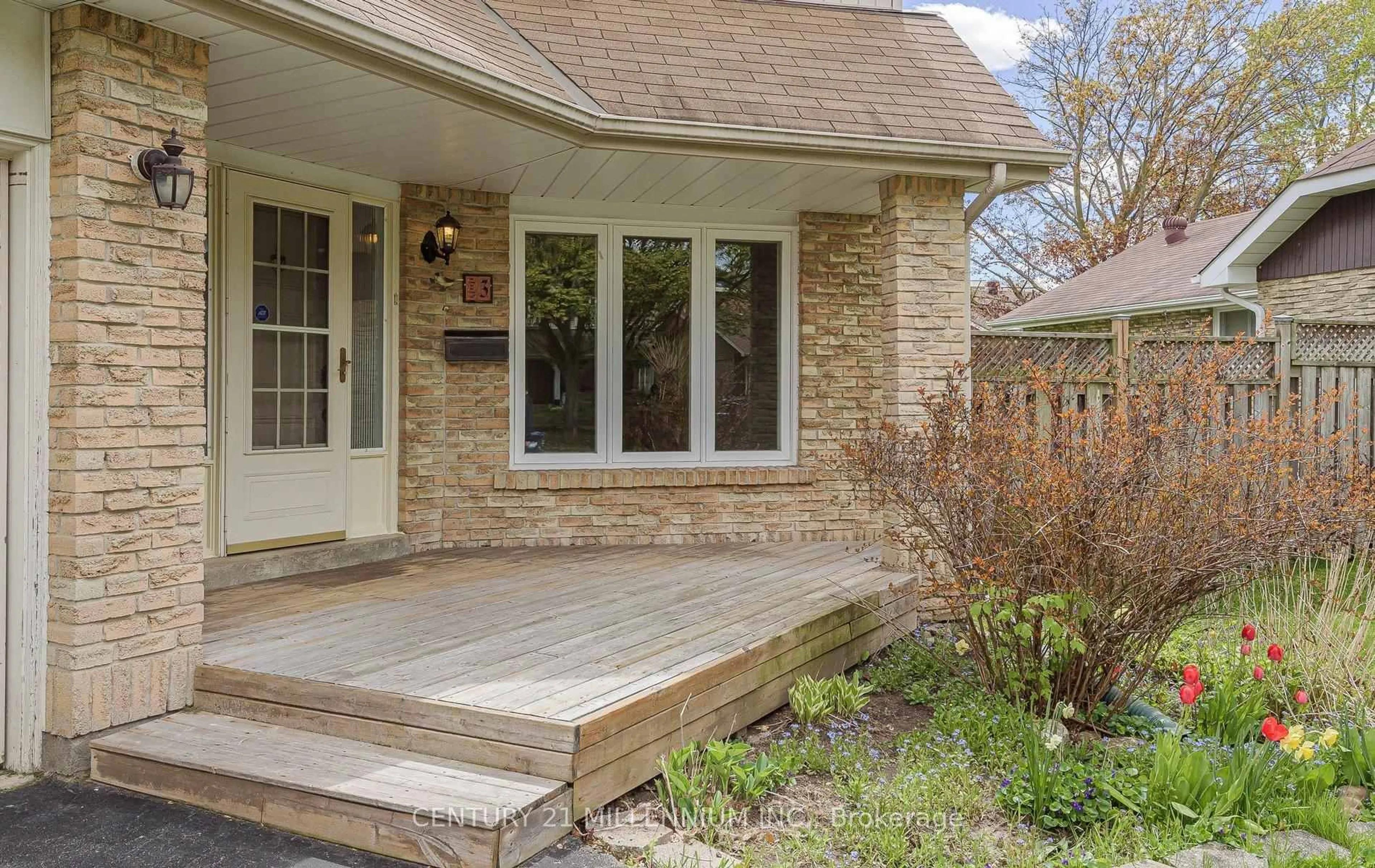 Unknown for 3 Longbourne Cres, Brampton Ontario L6S 2R8