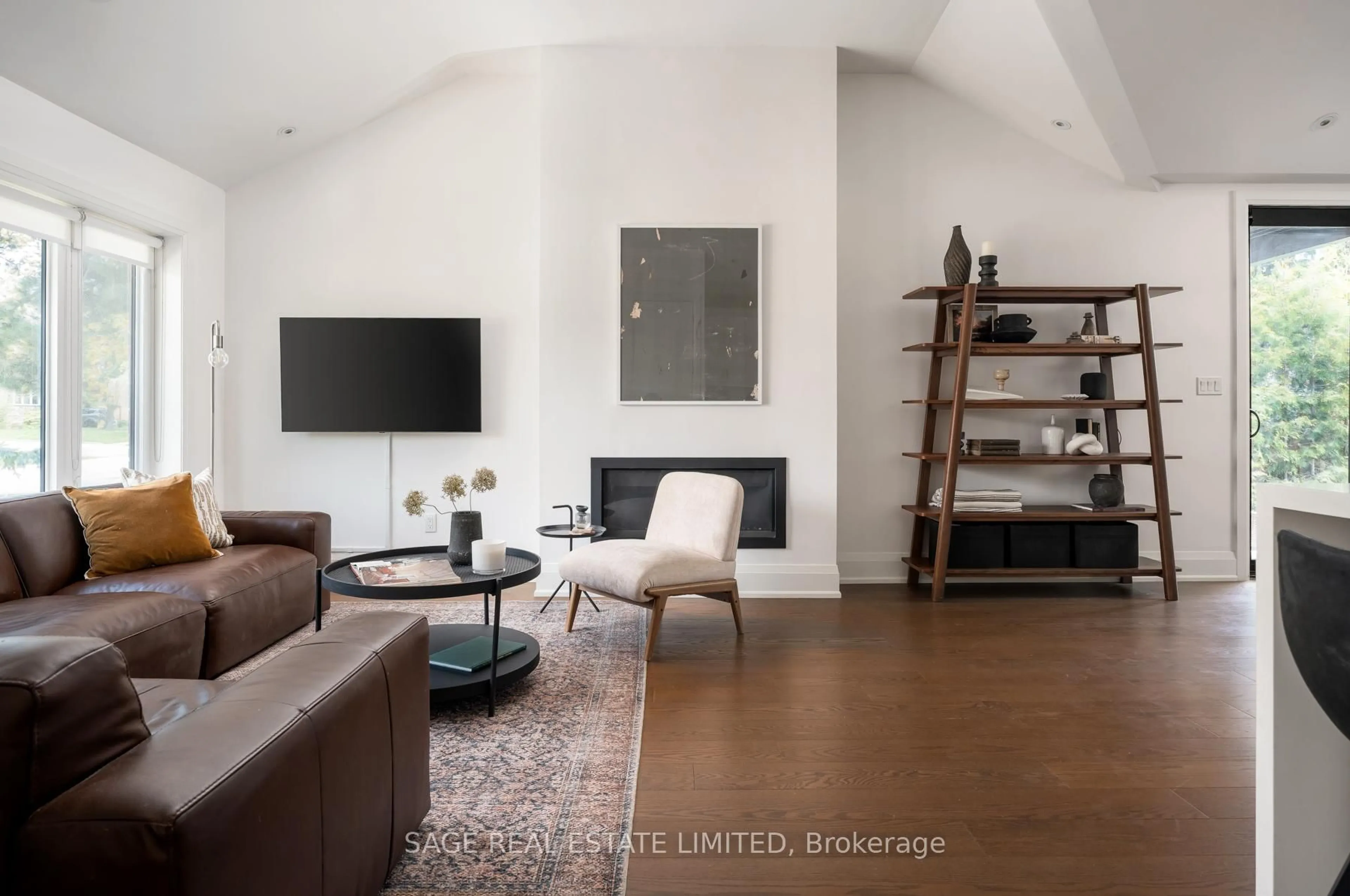 Living room with furniture, unknown for 7 Rathgar Ave, Toronto Ontario M9C 2E7