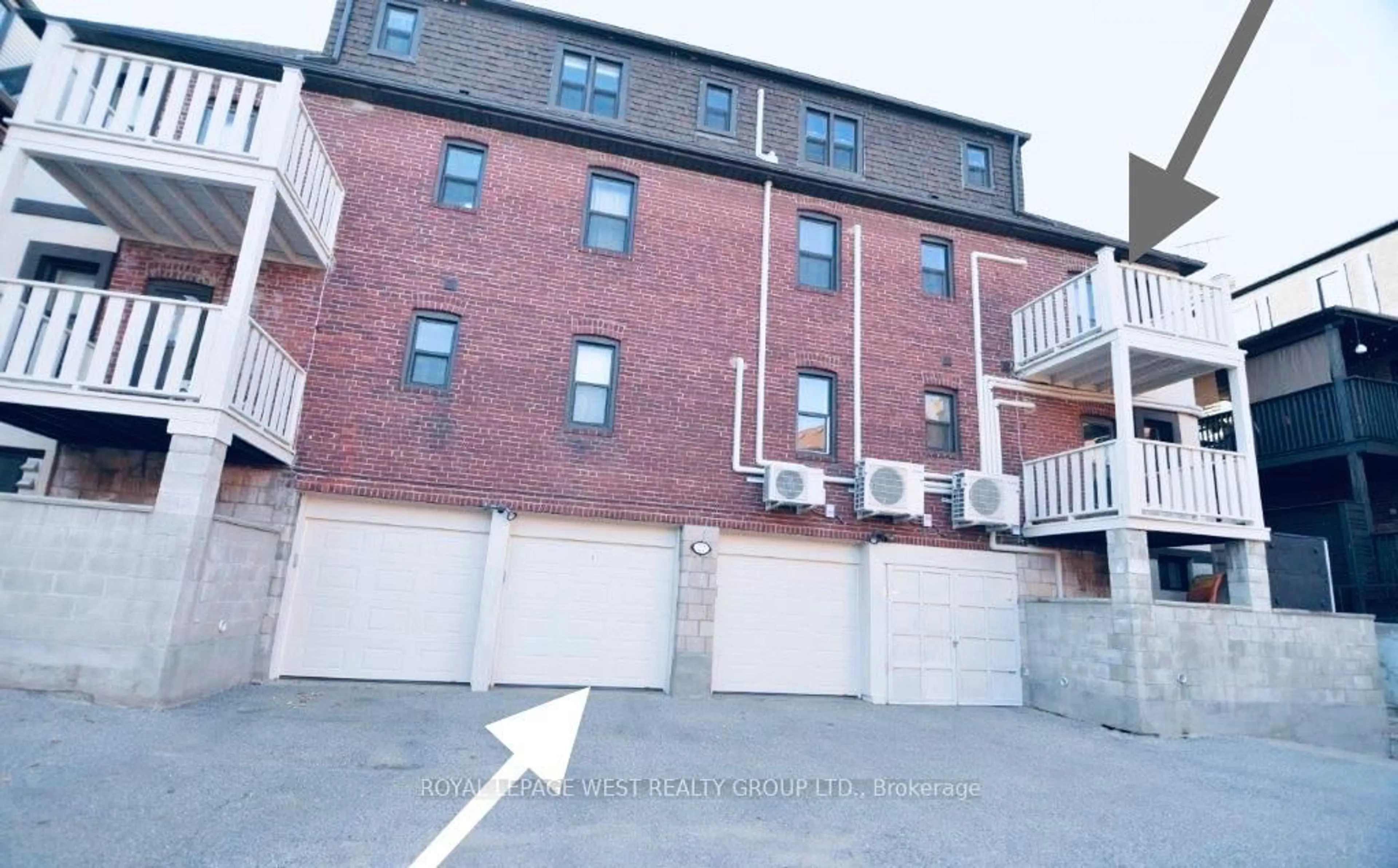 A pic from outside/outdoor area/front of a property/back of a property/a pic from drone, unknown for 27 Mossom Rd, Toronto Ontario M6S 1L9