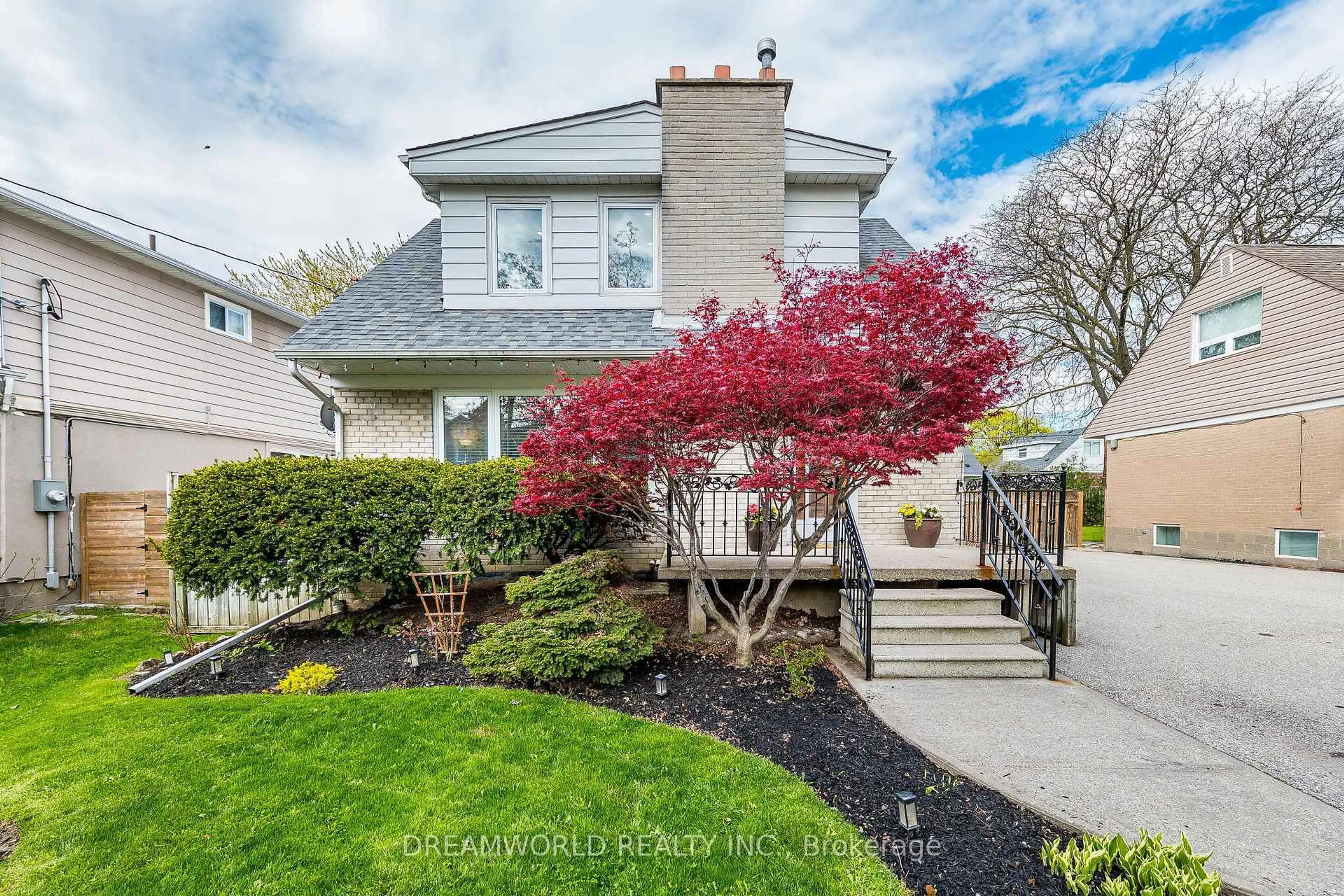 Home with vinyl exterior material, street for 6 Esmond Cres, Toronto Ontario M9W 3P8