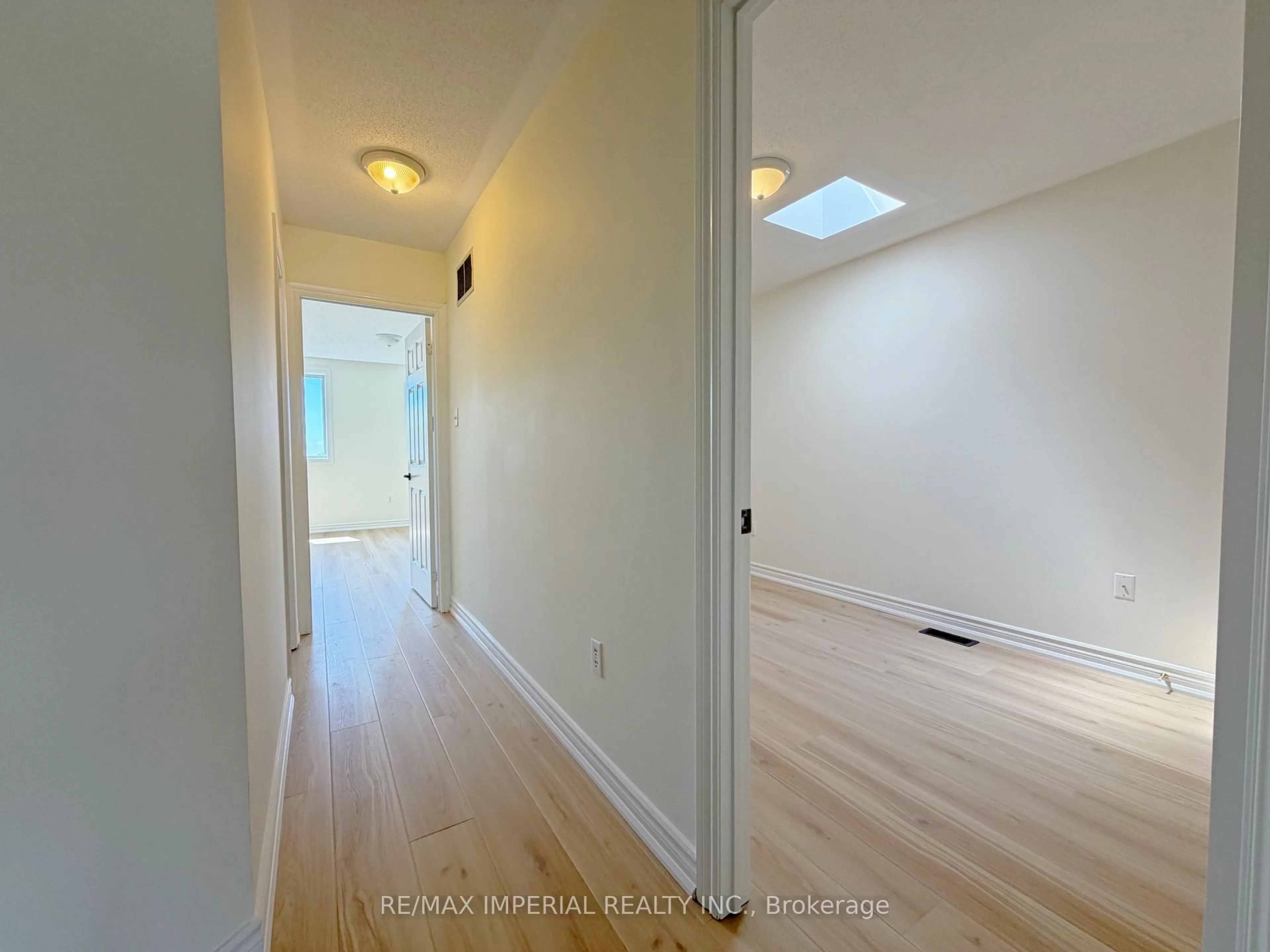 A pic of a room for 623-623A The Queensway, Toronto Ontario M8Y 1K4