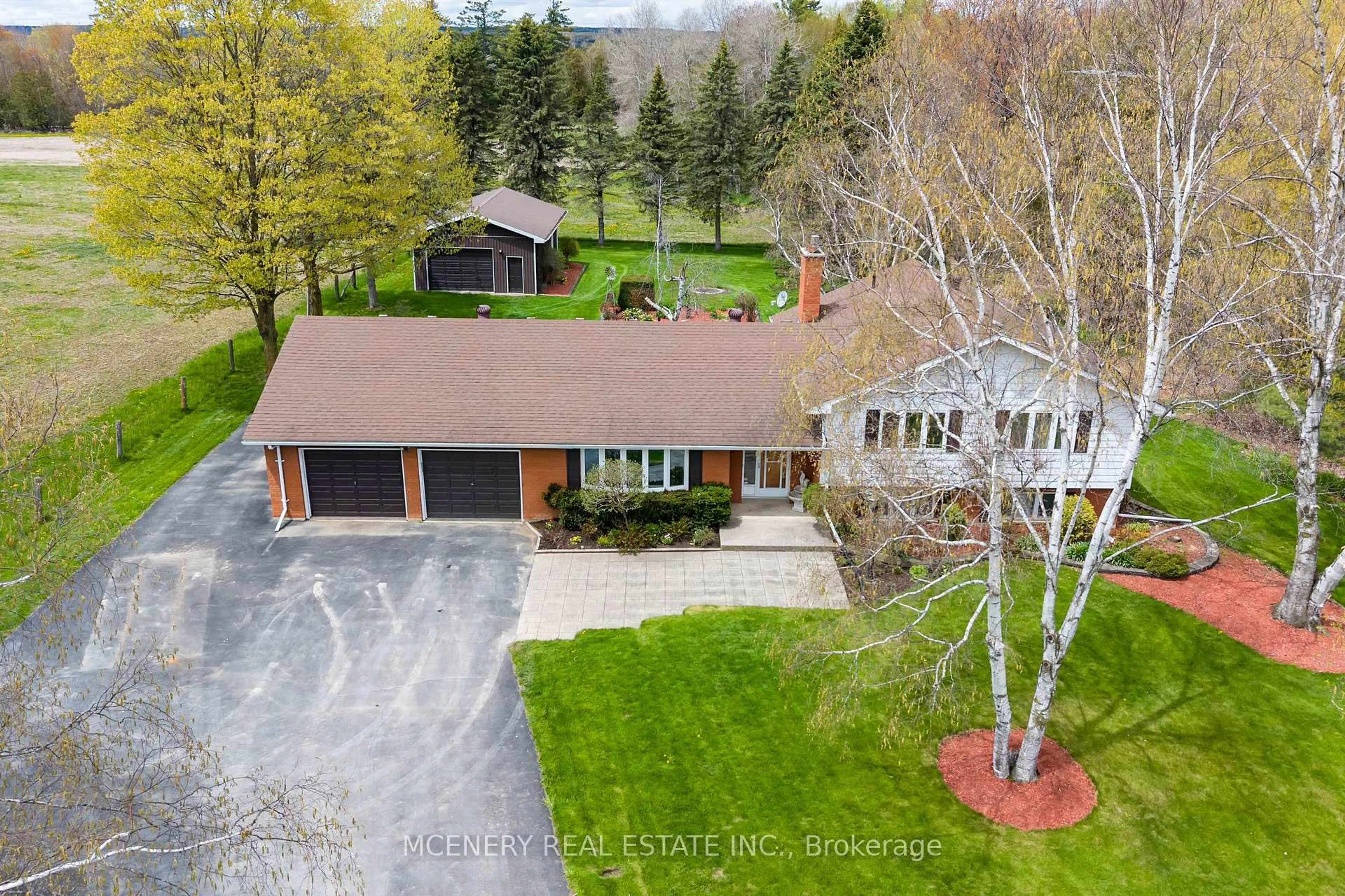 A pic from outside/outdoor area/front of a property/back of a property/a pic from drone, unknown for 4310 BOSTON MILLS Rd, Caledon Ontario L7C 0M5