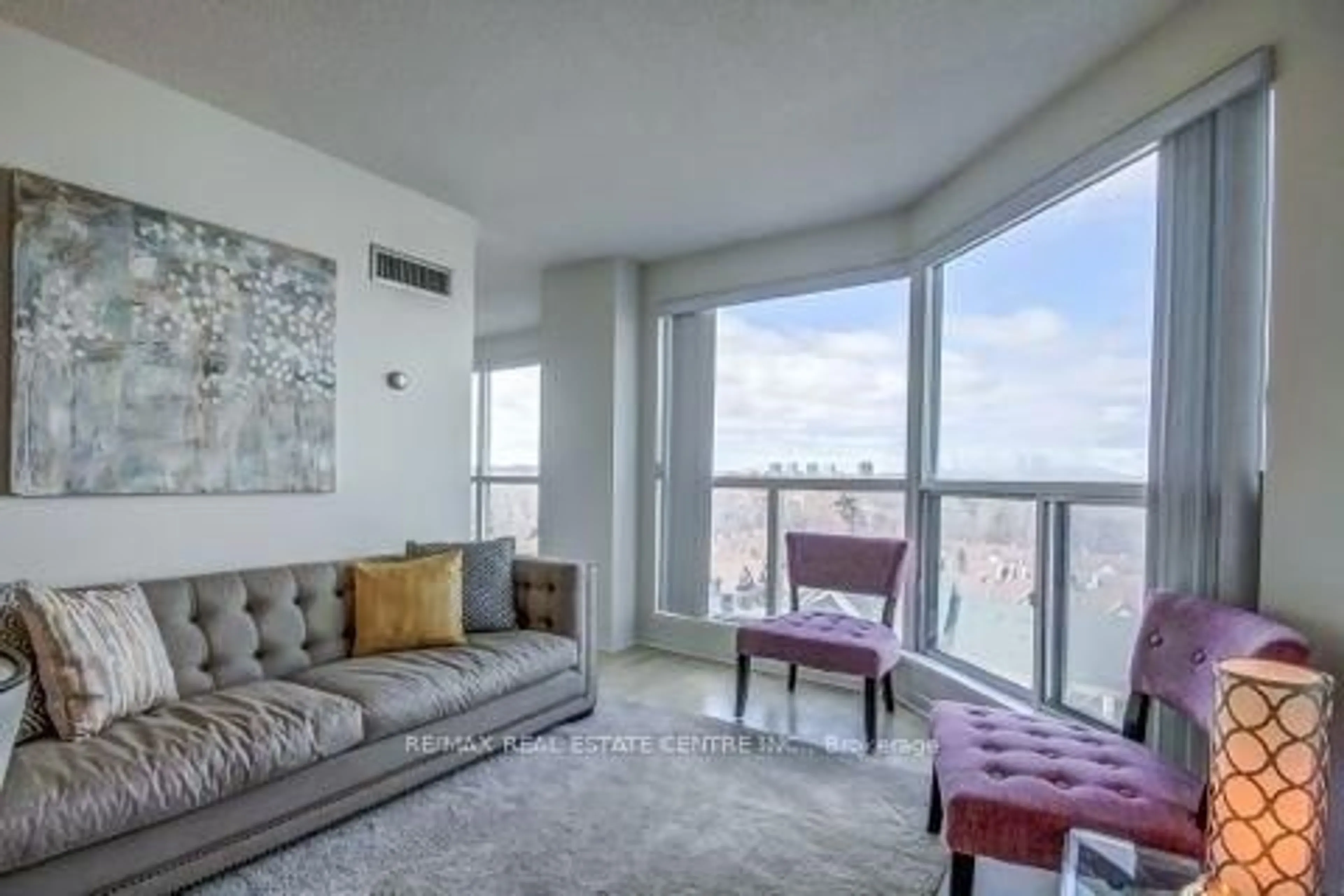 Living room with furniture, unknown for 2177 Burnhamthorpe Rd #1007, Mississauga Ontario L5L 5P9