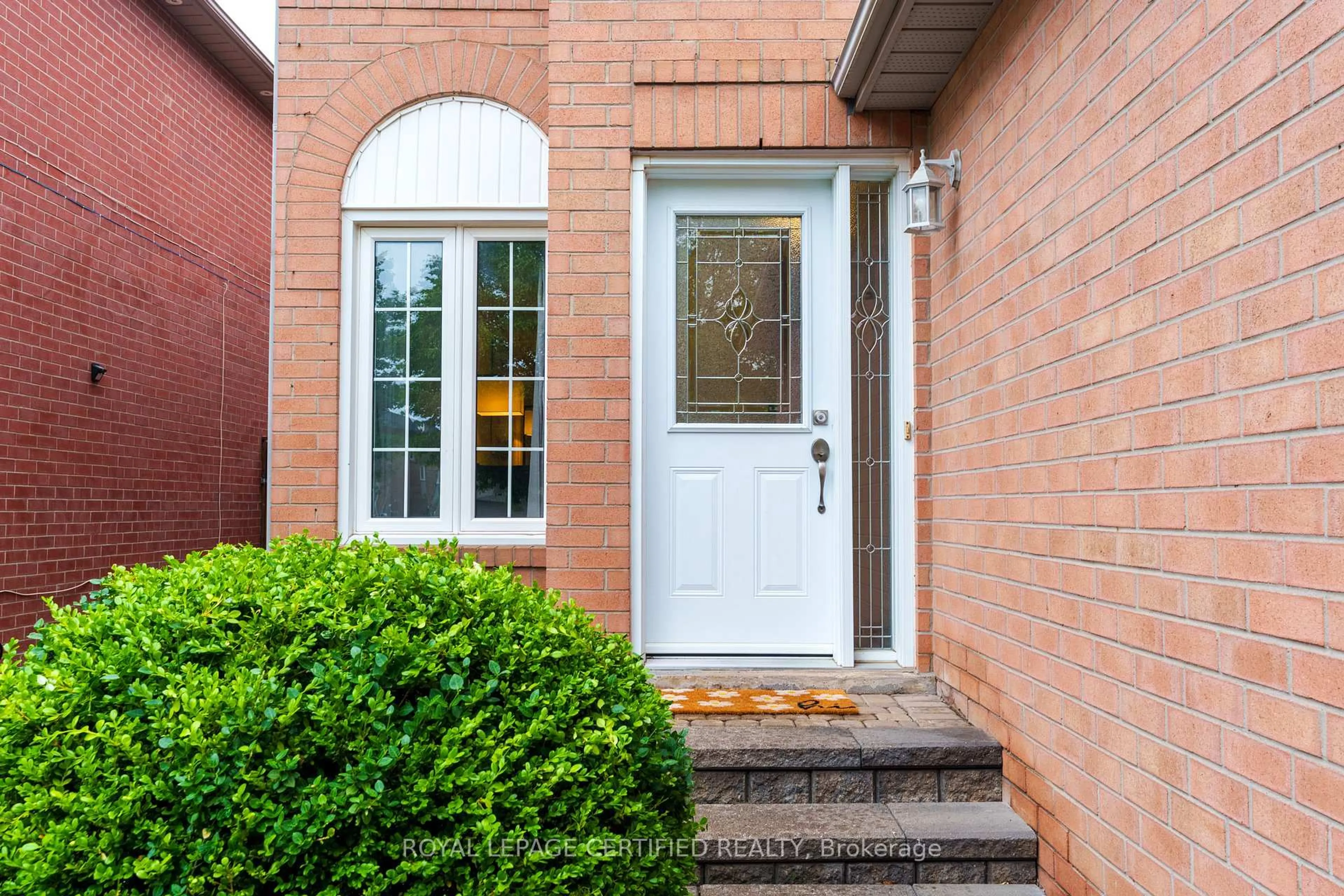 Unknown for 38 Banner Rd, Brampton Ontario L6X 4K8