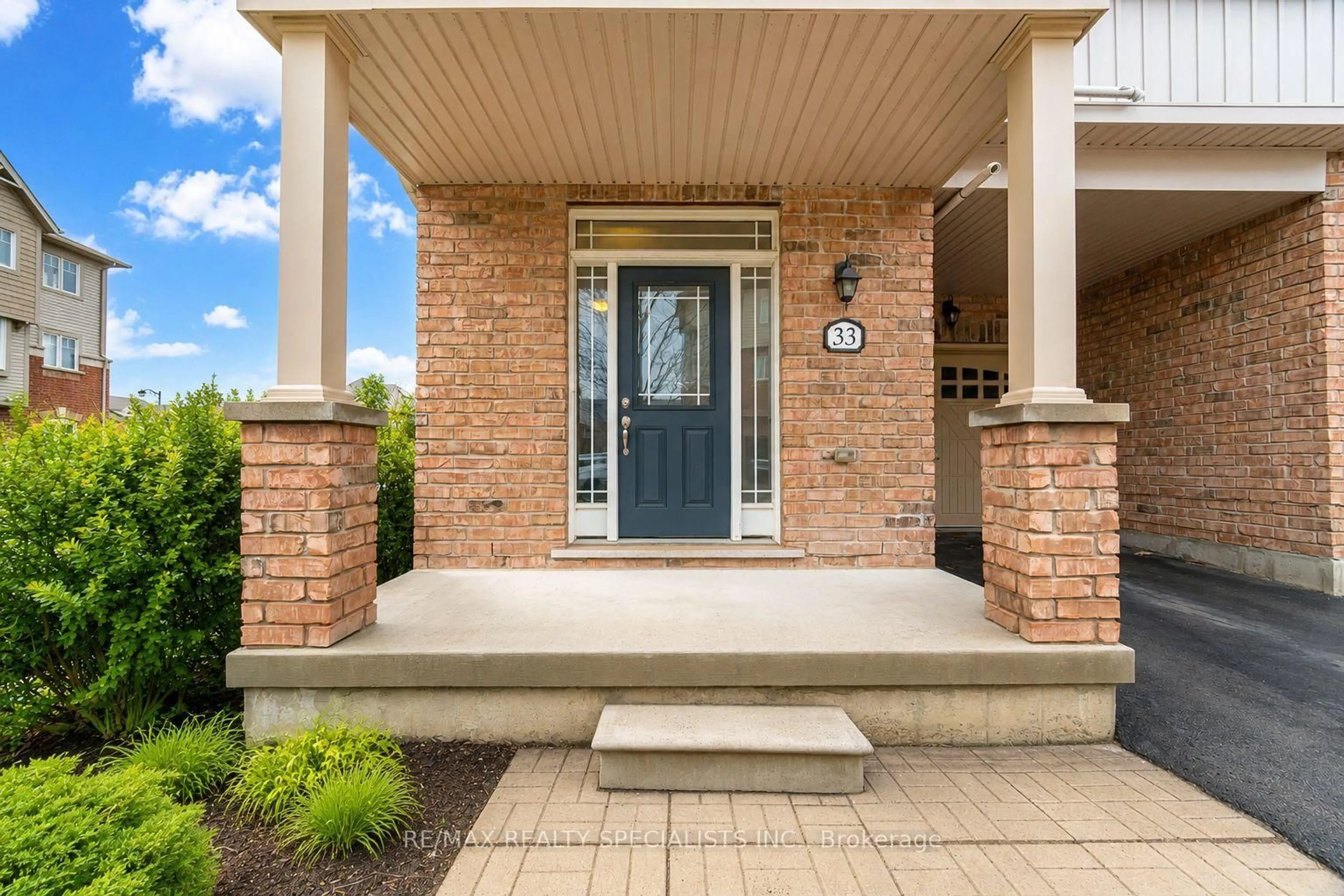 Unknown for 33 Birchfield Cres, Caledon Ontario L7C 3P5