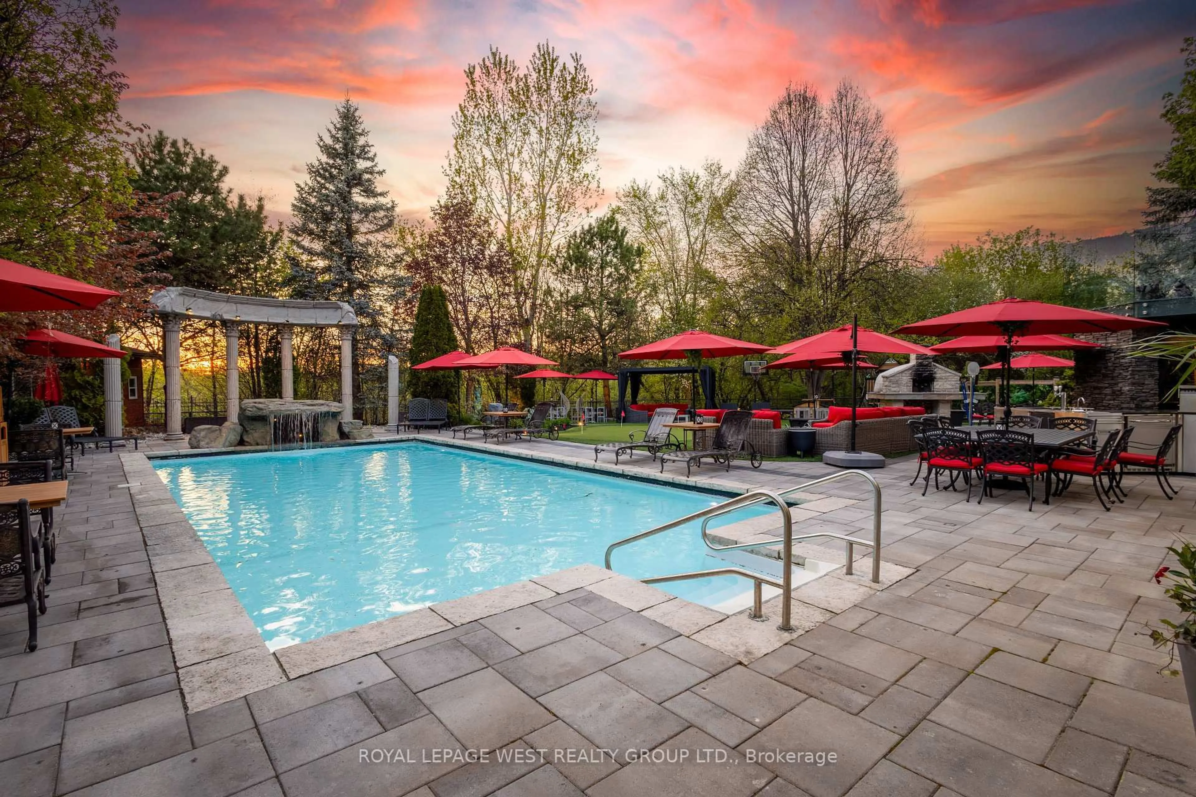 Pool for 24 McArthur Hts, Brampton Ontario L6Z 3N2