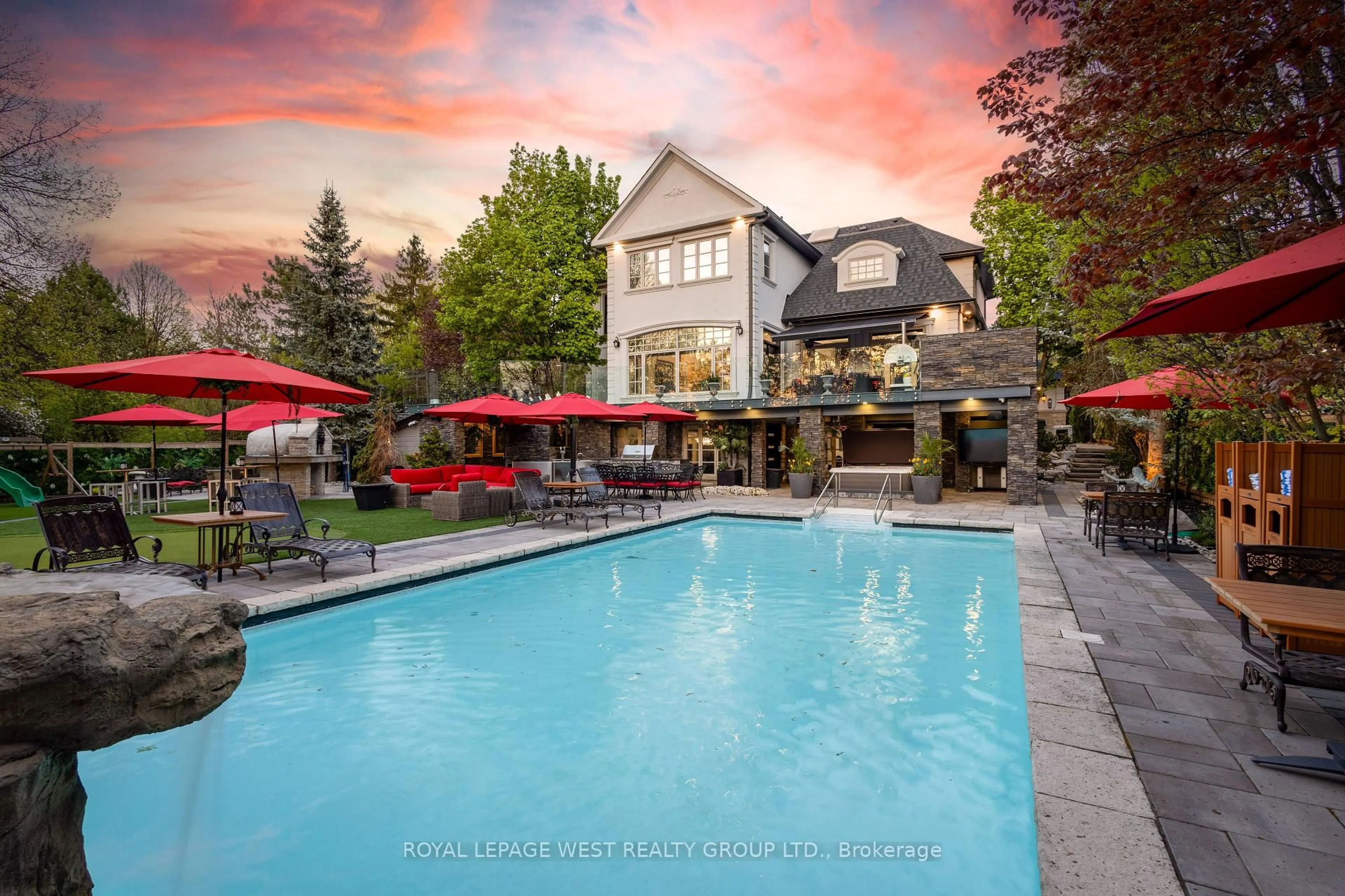 Pool for 24 McArthur Hts, Brampton Ontario L6Z 3N2