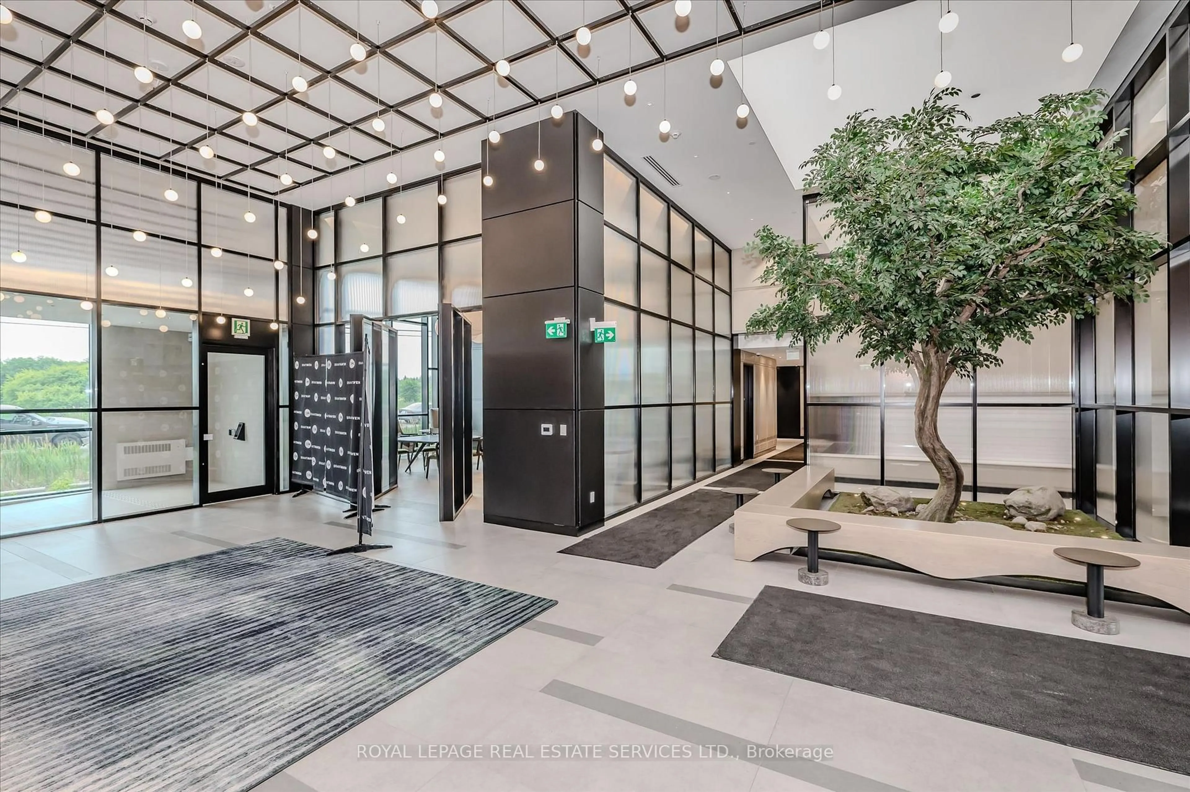Indoor foyer for 3220 William Coltson Ave #314, Oakville Ontario L6H 7X9