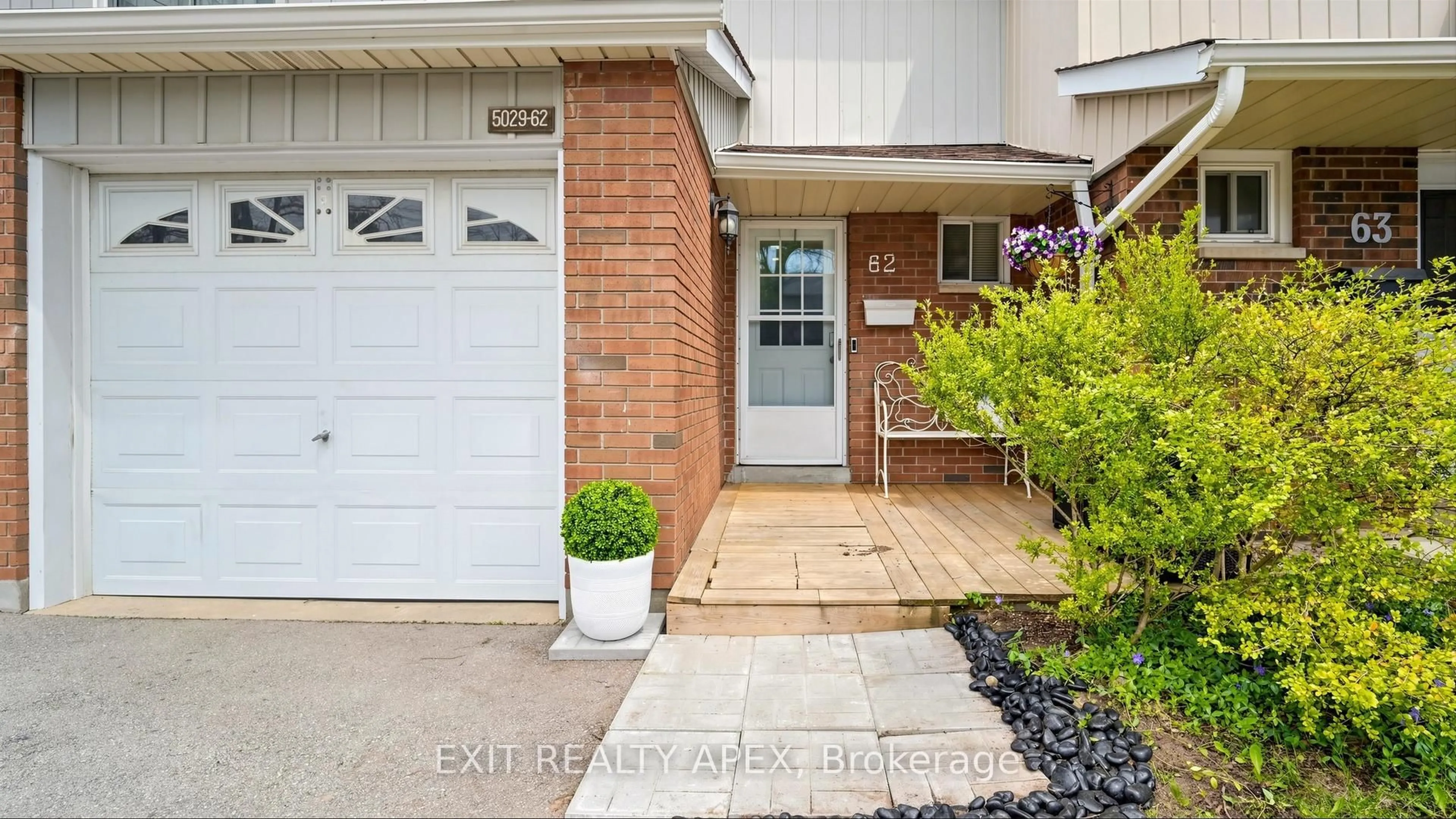 Unknown for 5029 Pinedale Ave #62, Burlington Ontario L7L 5J6