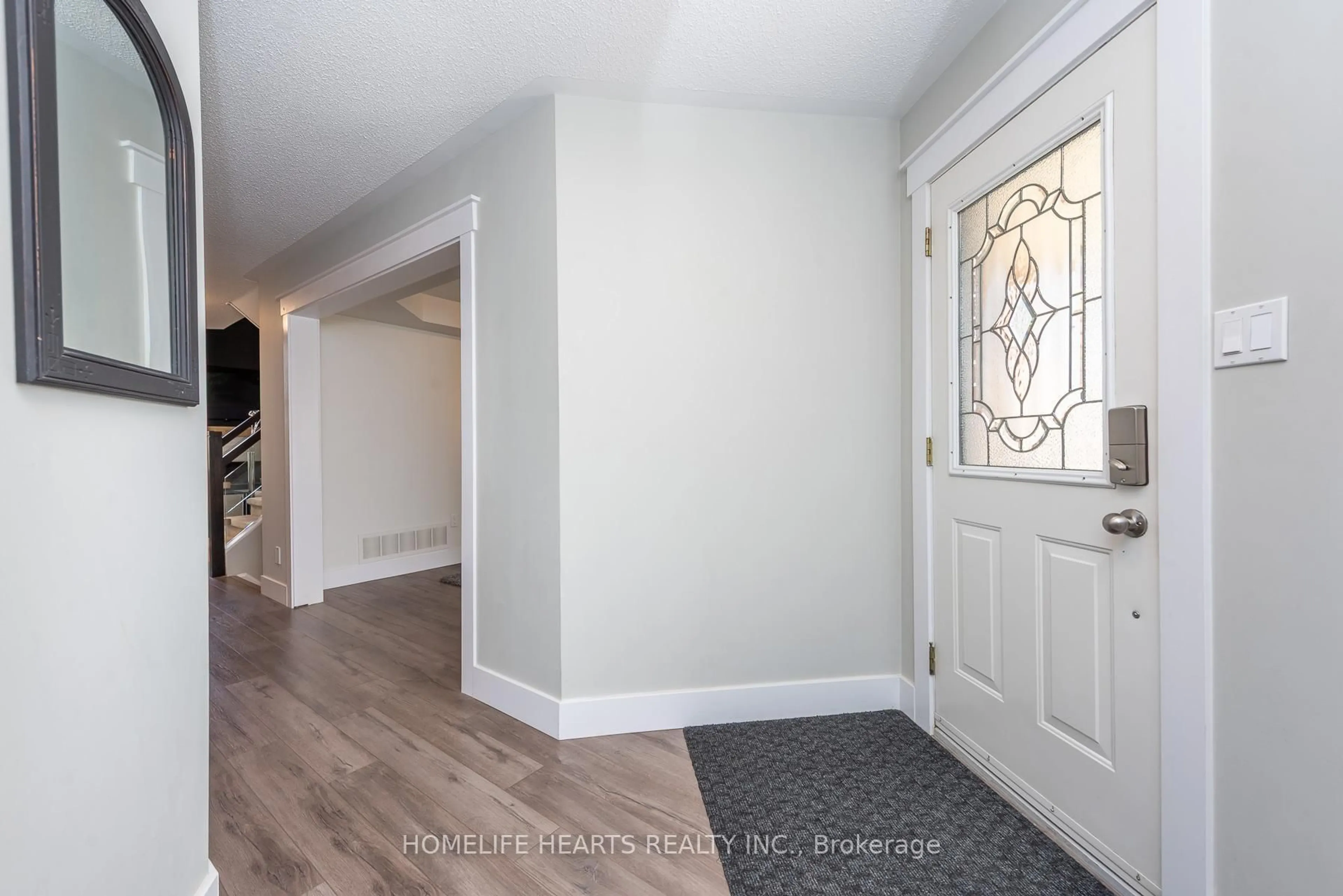 Indoor entryway for 48 Baccarat Cres, Brampton Ontario L7A 1K7