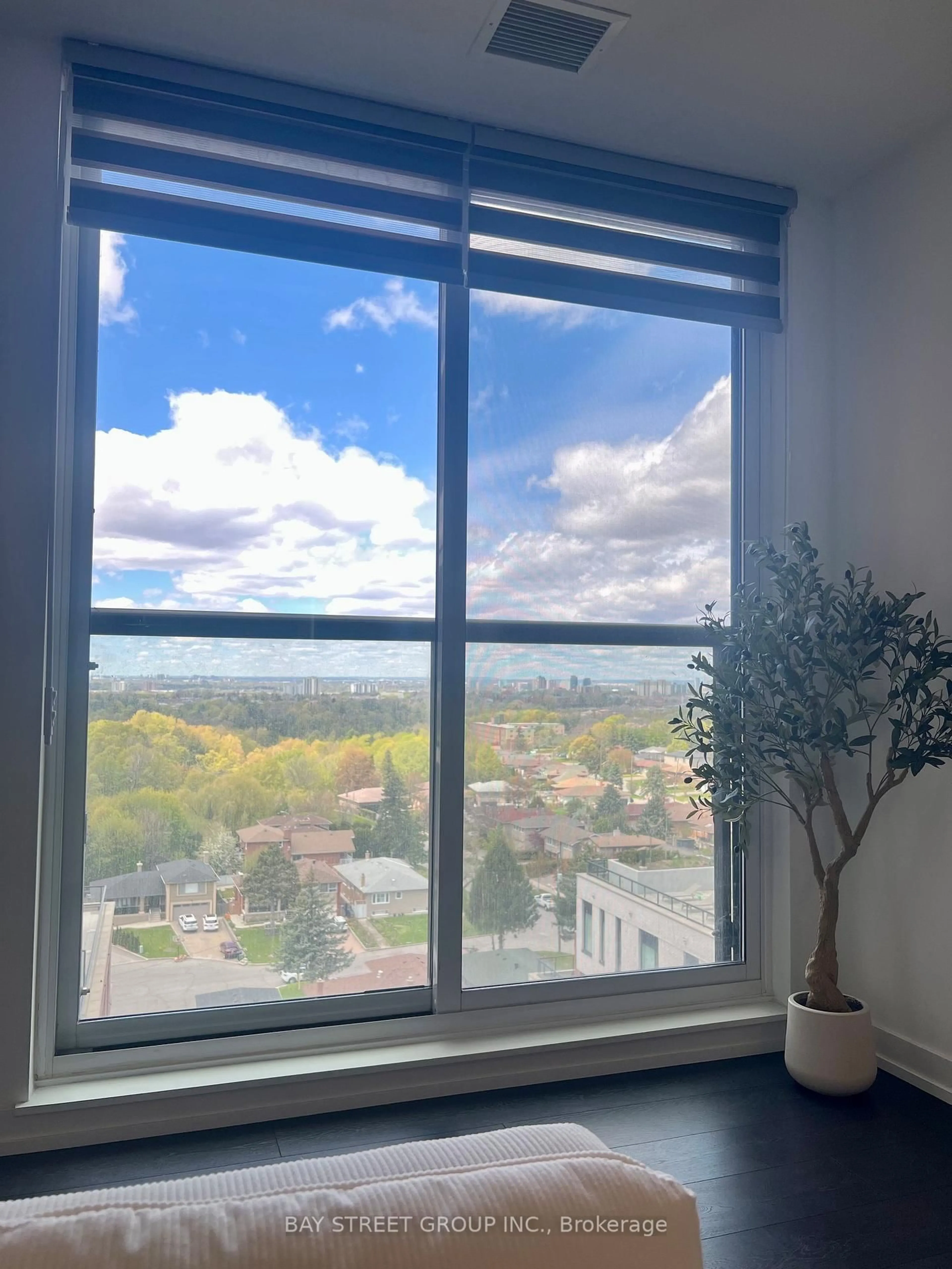A pic of a room for 3100 KEELE St #1023, Toronto Ontario M3M 0E1