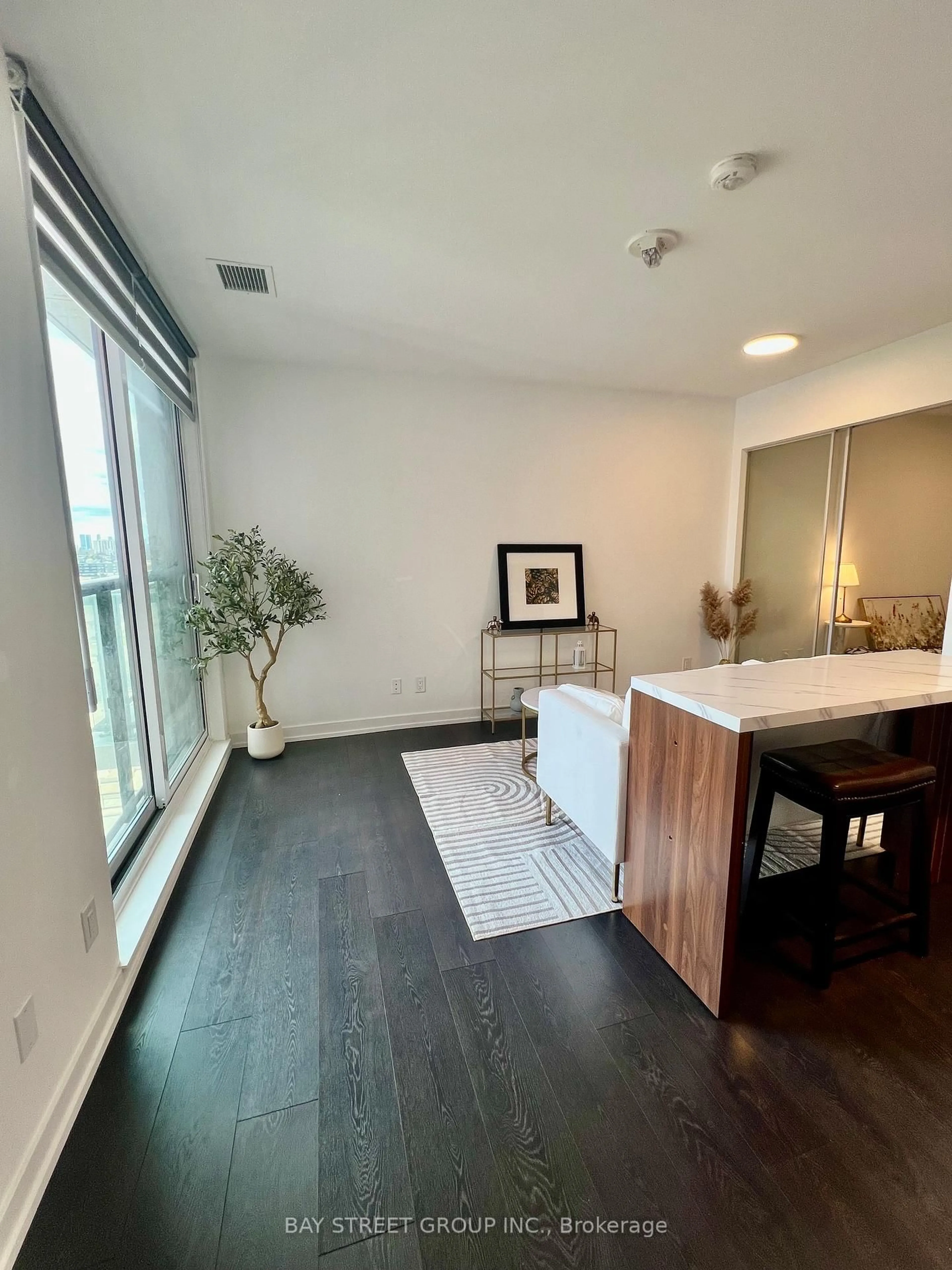 A pic of a room for 3100 KEELE St #1023, Toronto Ontario M3M 0E1