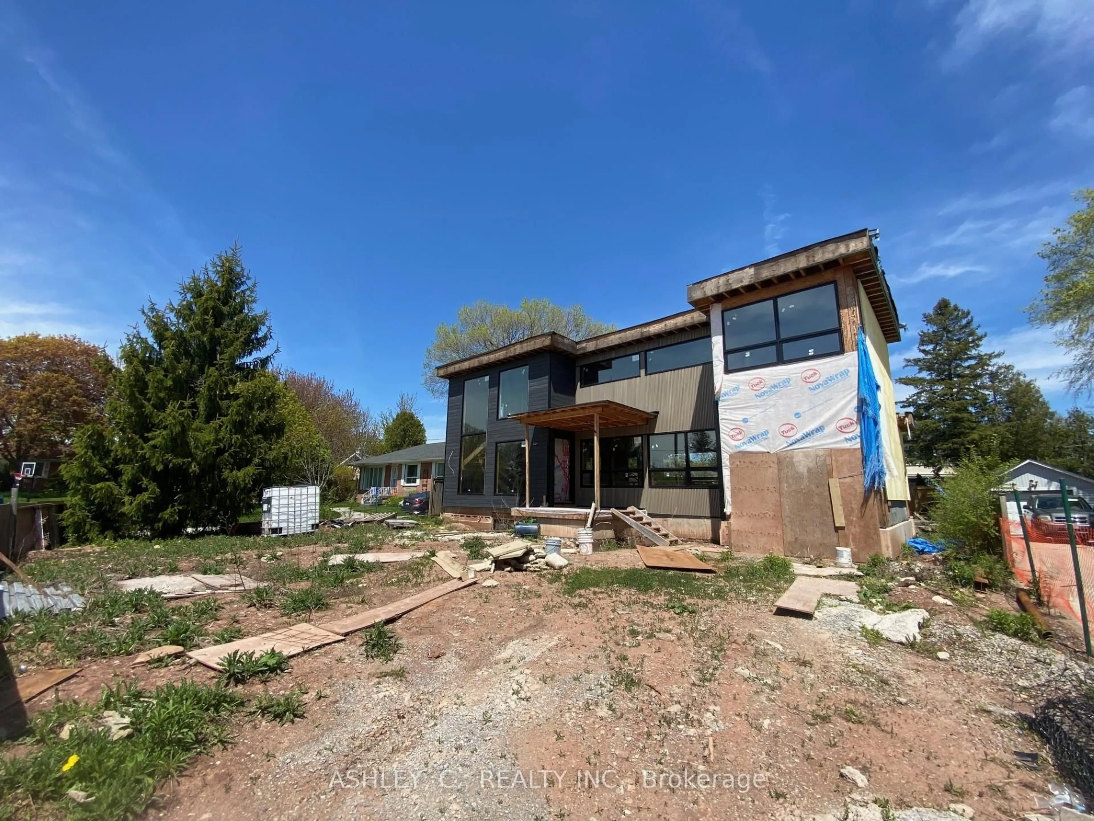 Unknown for 604 Trudale Crt, Oakville Ontario L6L 4H1