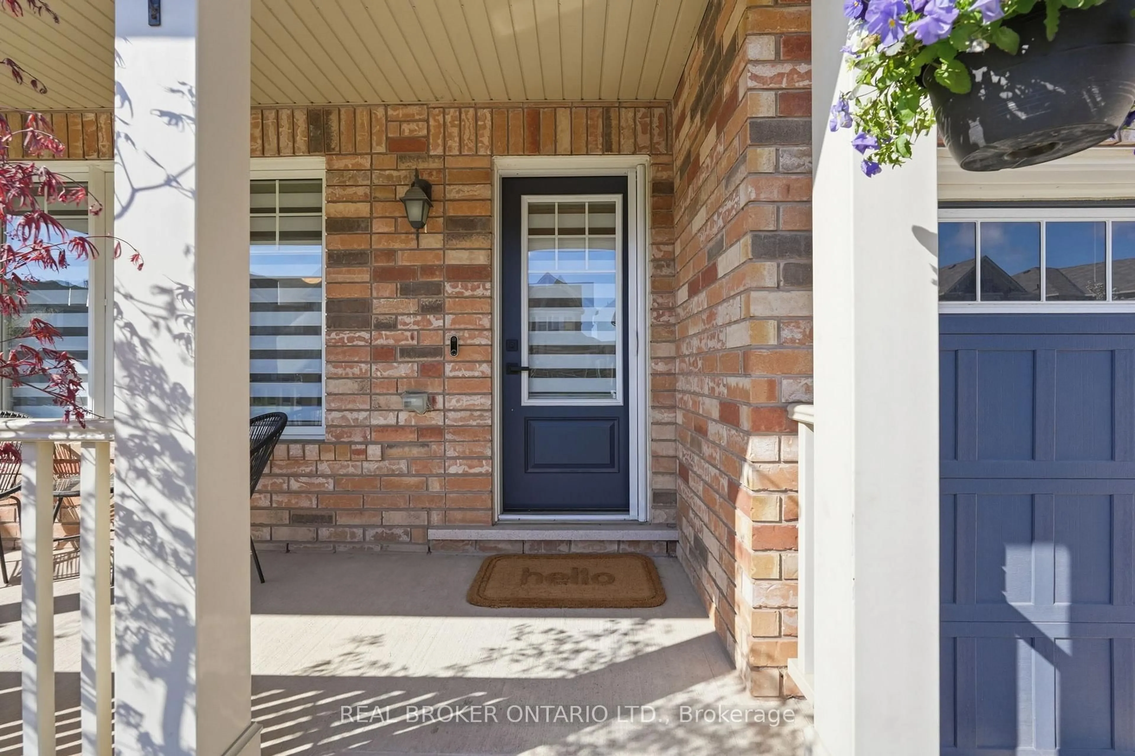 Indoor entryway for 1119 Solomon Crt, Milton Ontario L9T 8H1