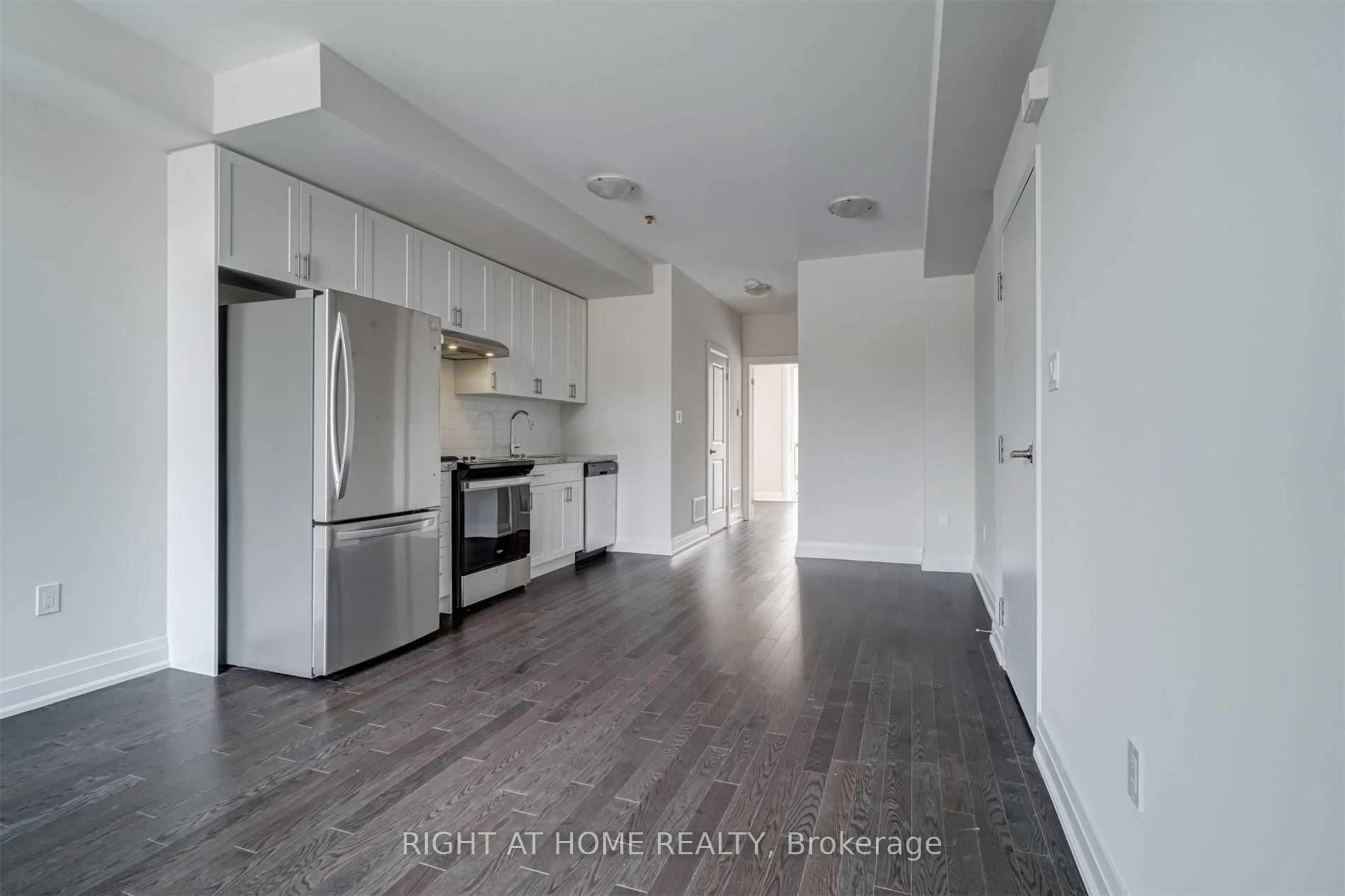 Unknown for 8 Creekbank Rd, Toronto Ontario M6L 0A4