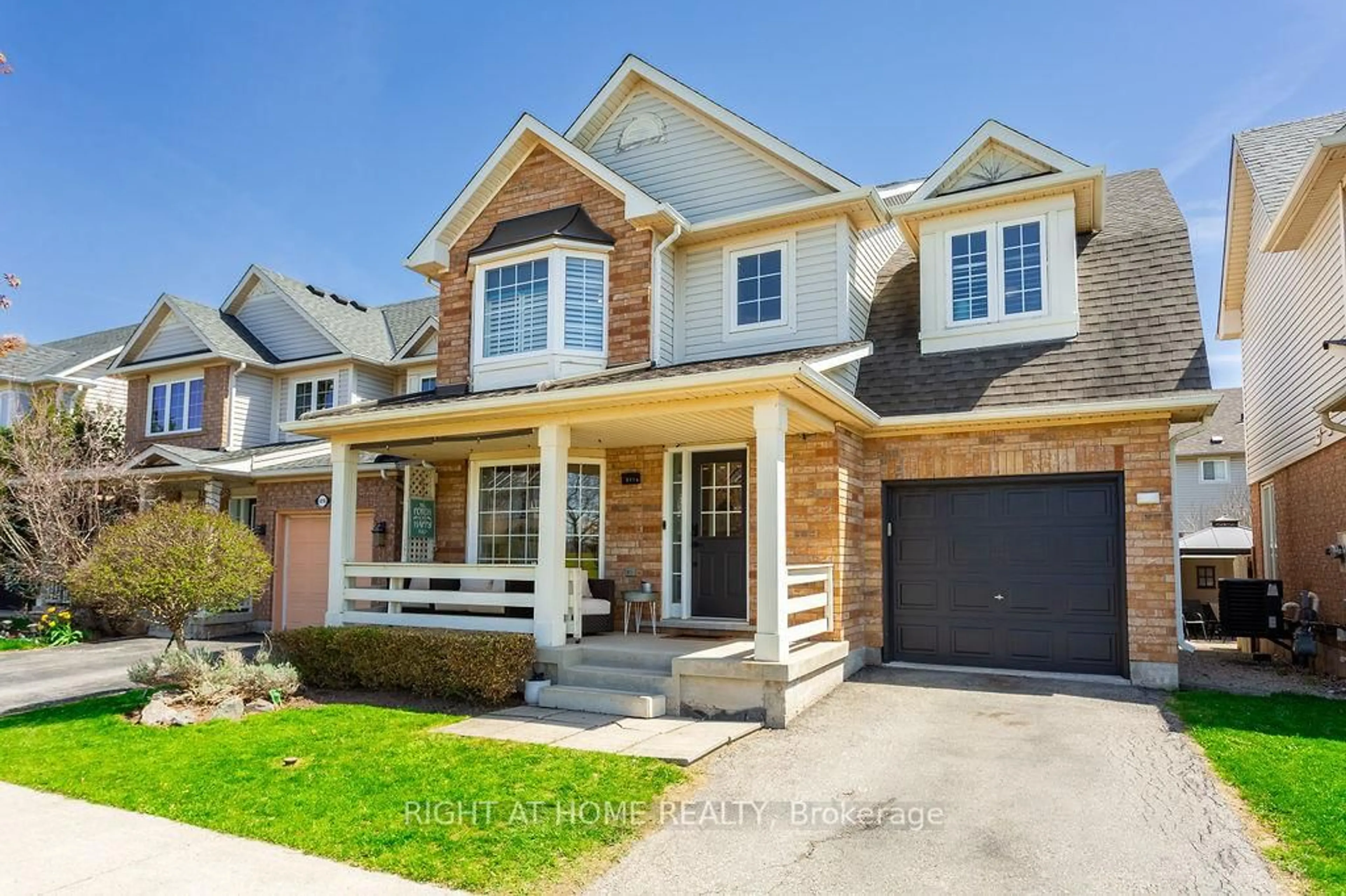 Home with brick exterior material, street for 5914 Blue Spruce Ave, Burlington Ontario L7L 6T3