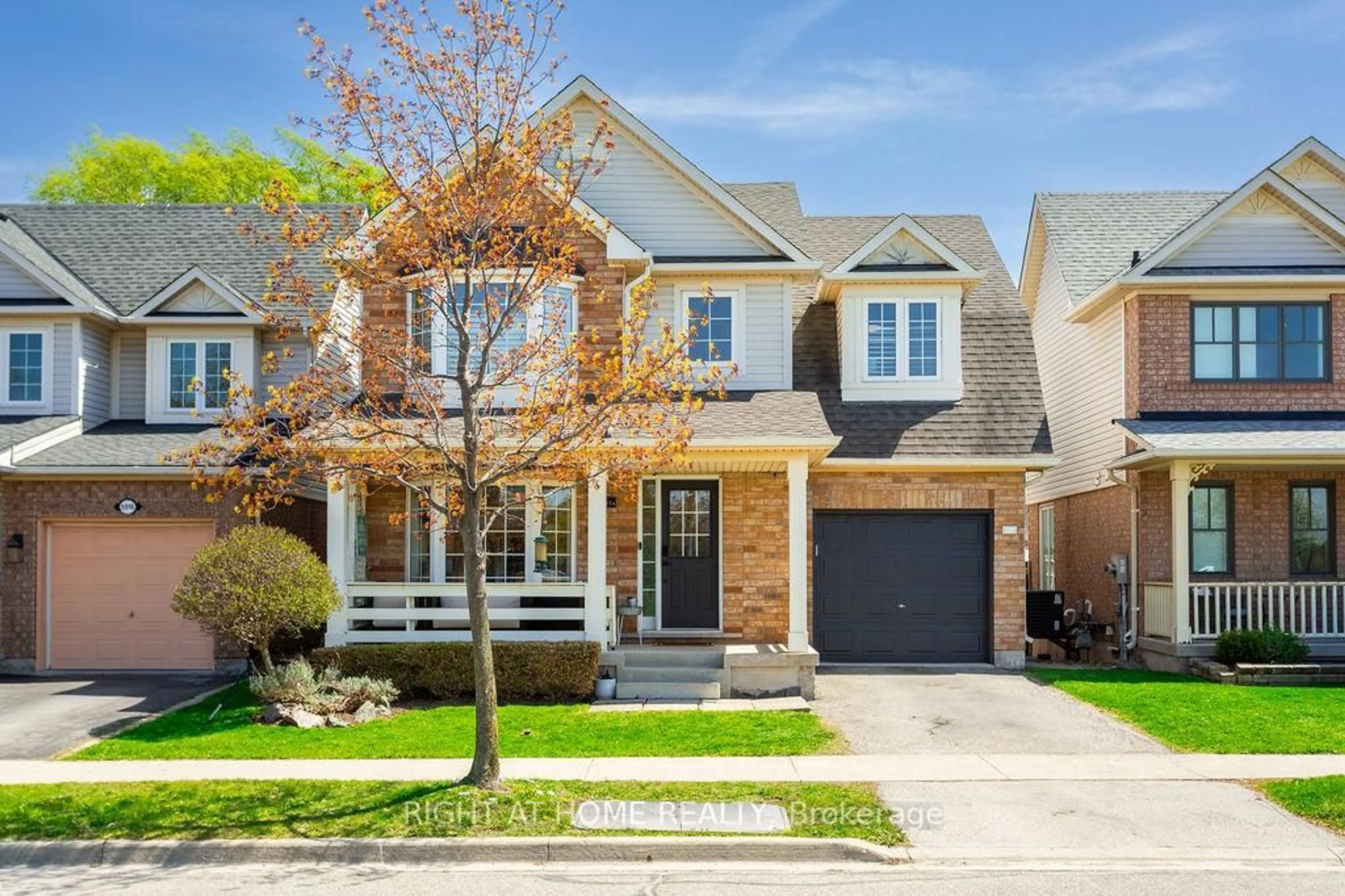 Home with brick exterior material, street for 5914 Blue Spruce Ave, Burlington Ontario L7L 6T3