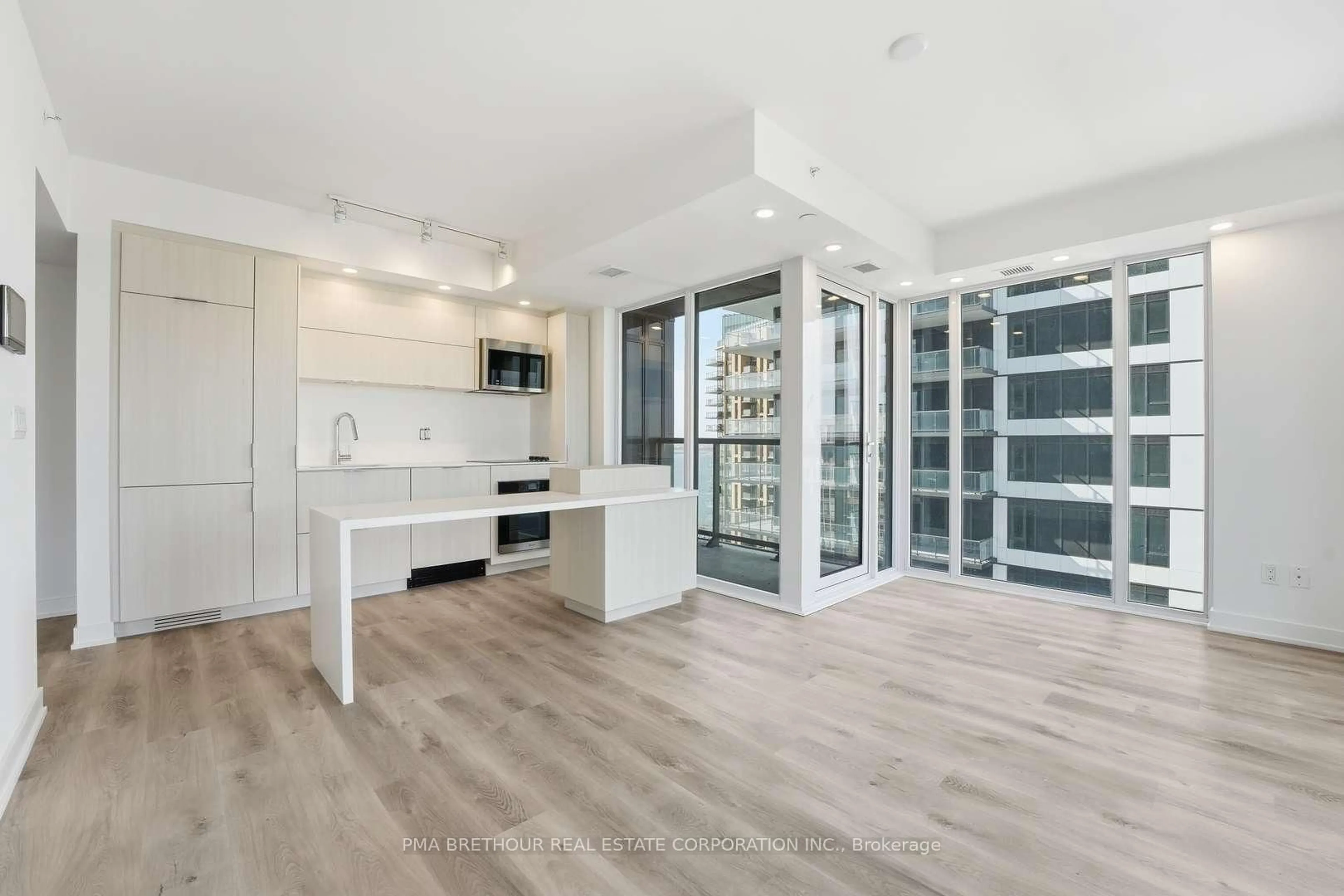 Open concept kitchen, unknown for 370 Martha St #1610, Burlington Ontario L7R 0G9