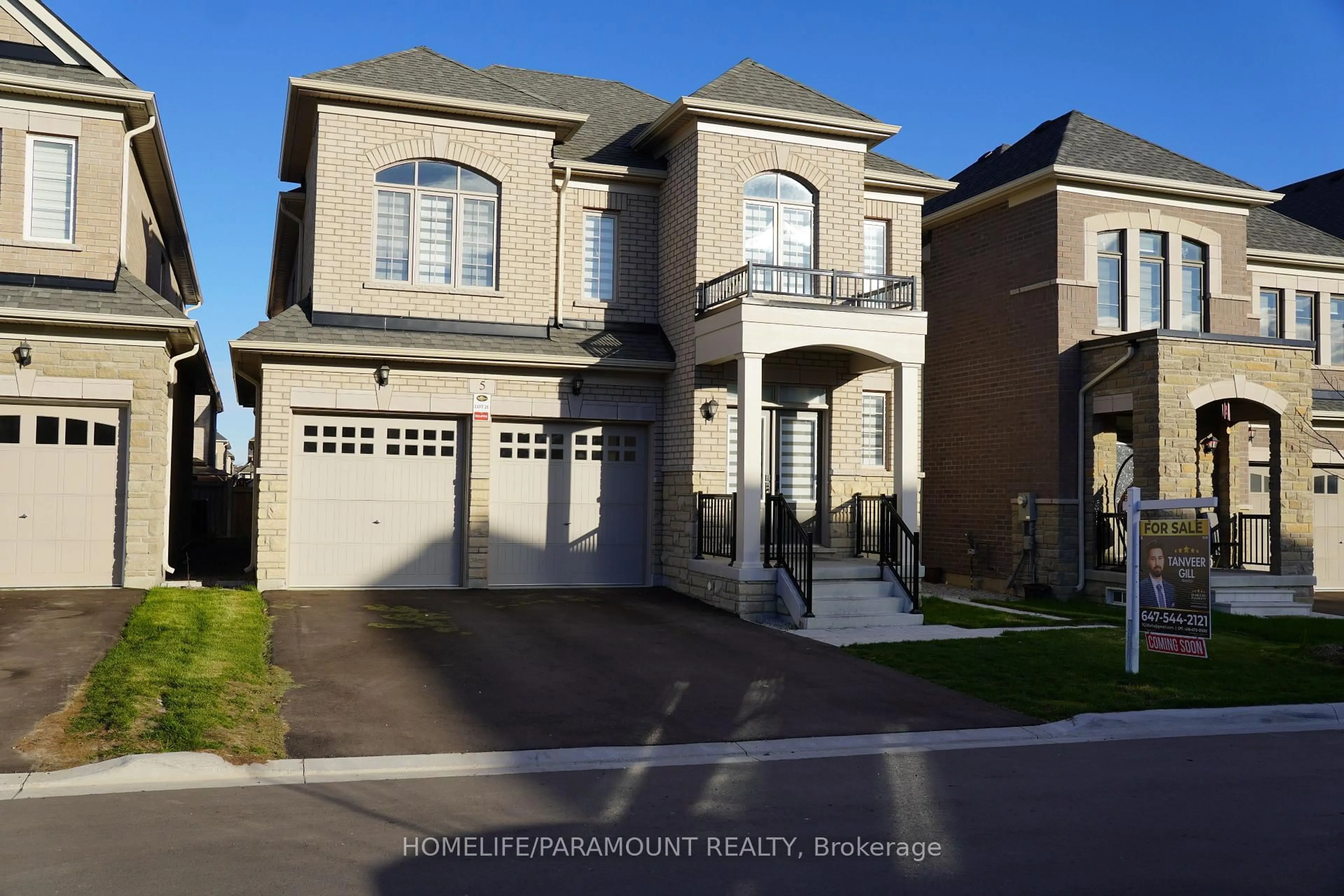 Unknown for 5 Dolomite Dr, Brampton Ontario L6P 4R8