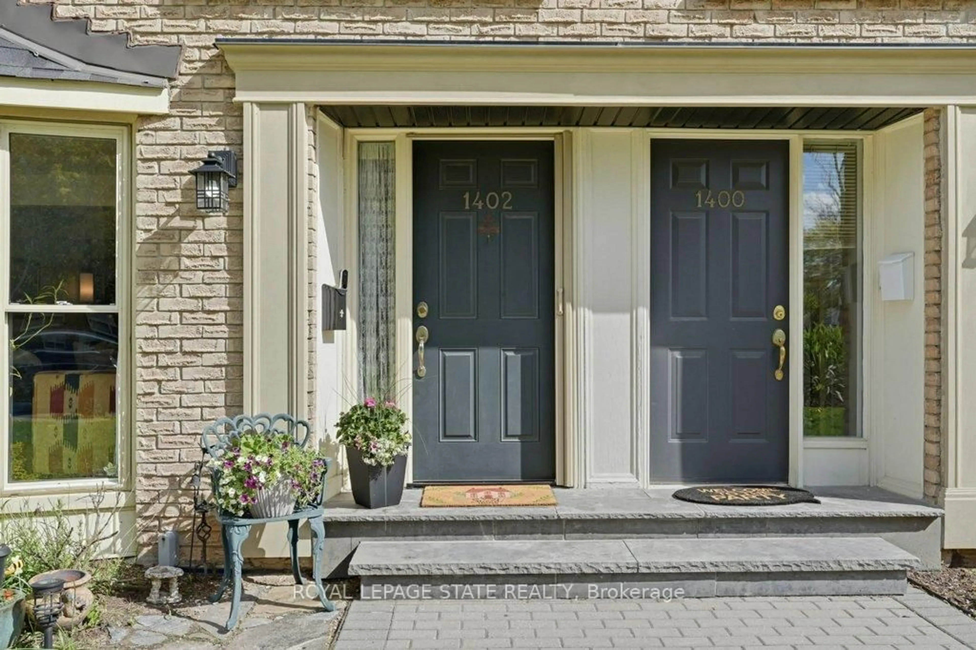 Indoor entryway for 1402 Ghent Ave #1402, Burlington Ontario L7S 1W8