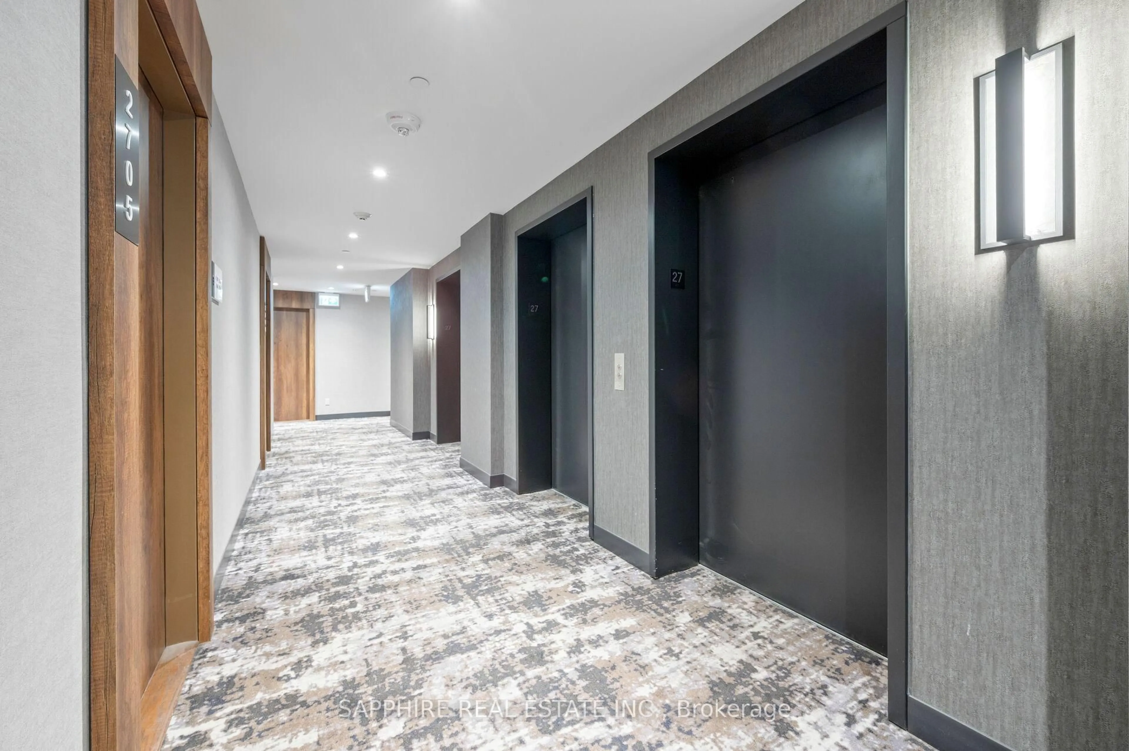 Indoor foyer for 251 Manitoba St #2809, Toronto Ontario M8Y 0C7