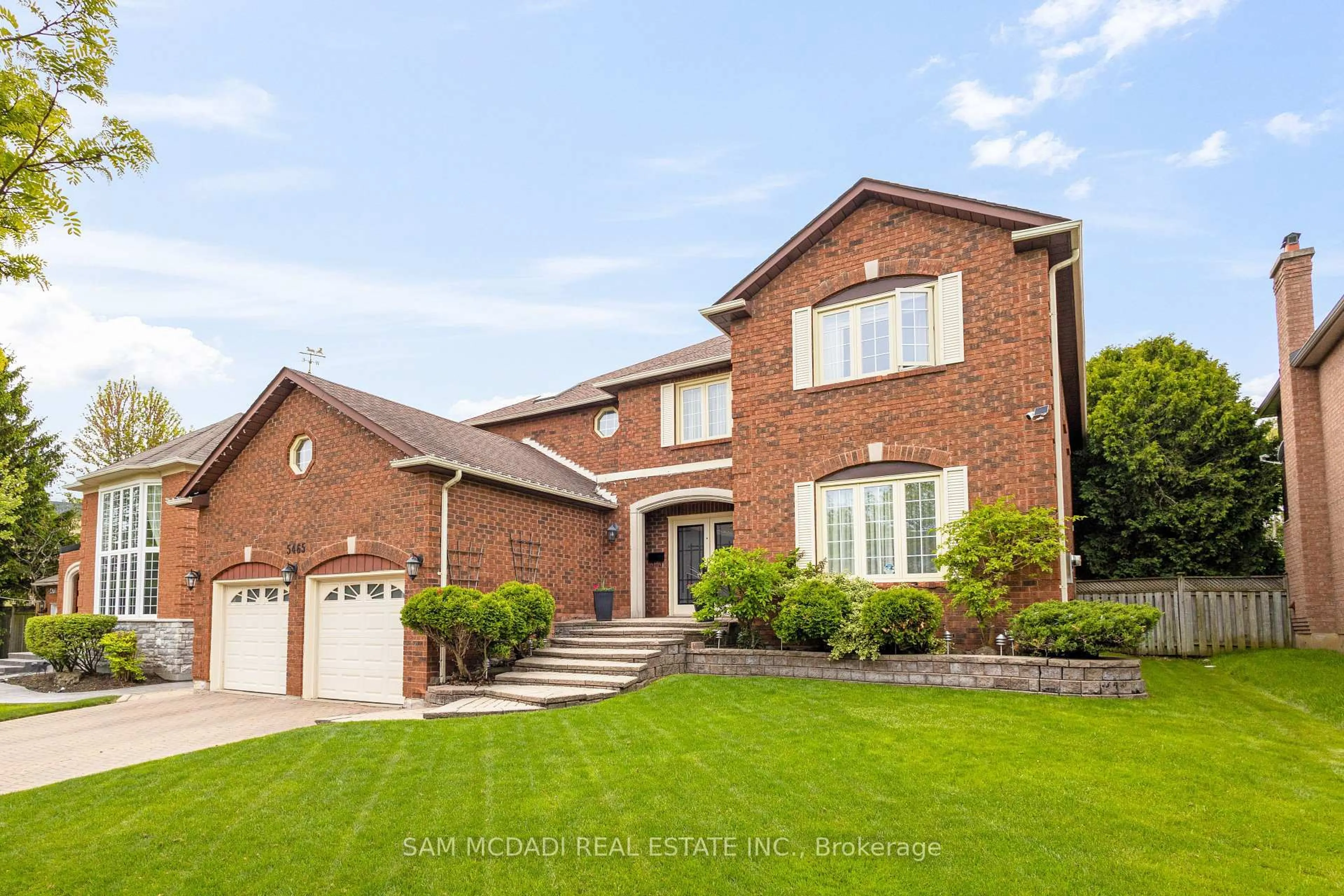 Home with brick exterior material, street for 5465 Shorecrest Cres, Mississauga Ontario L5M 4Y6