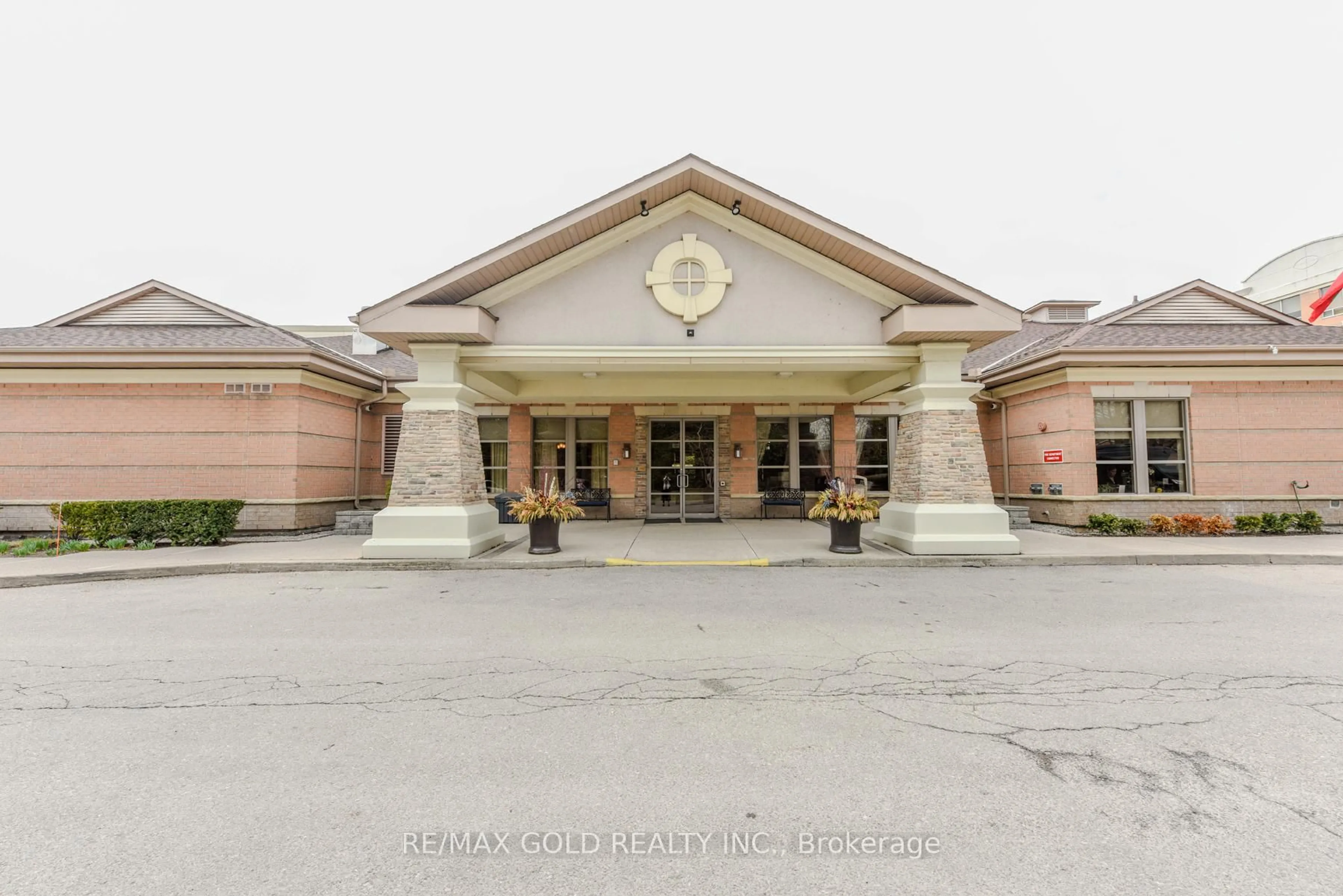 Unknown for 100 Burloak Dr #2411, Burlington Ontario L7L 6P6