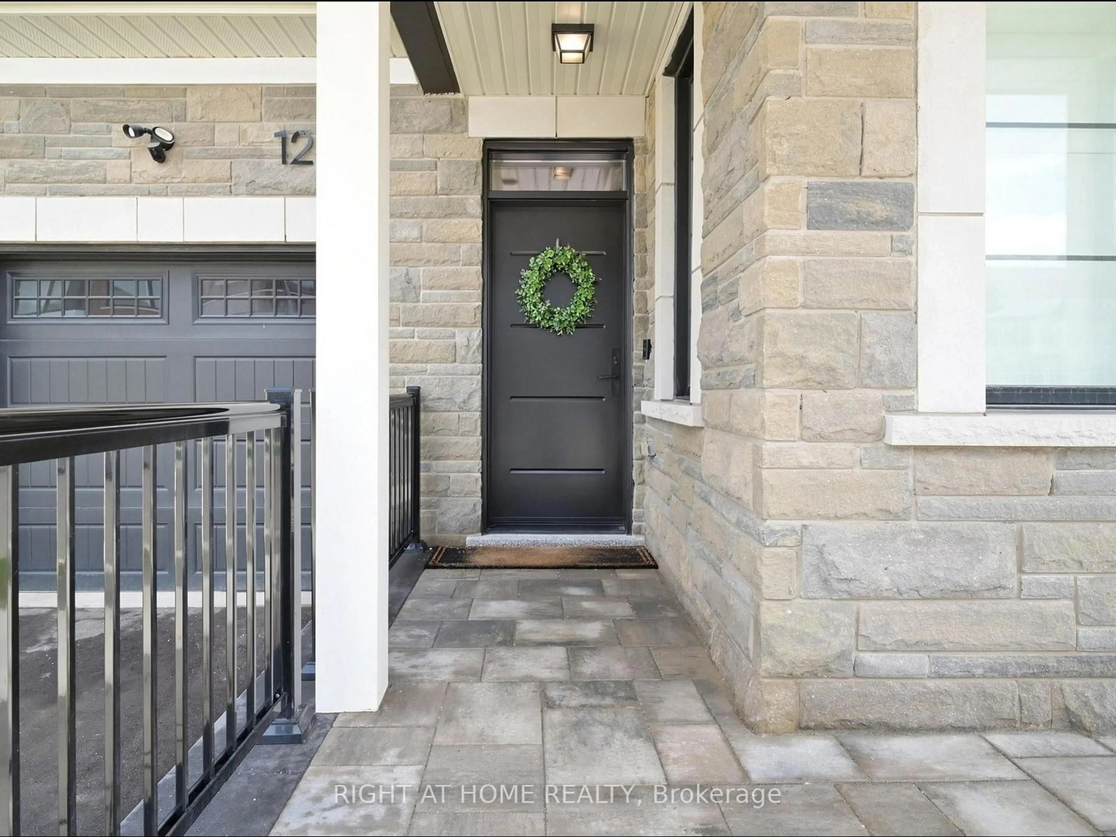 Indoor entryway for 1265 Manitou Way, Milton Ontario L9E 2A7