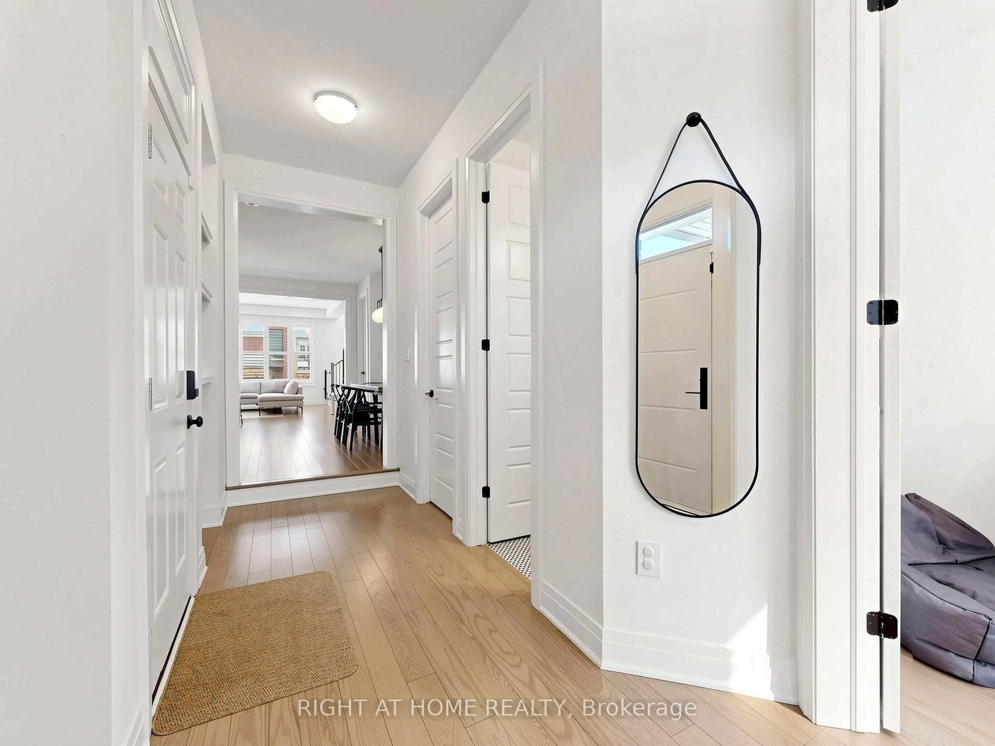 Indoor entryway for 1265 Manitou Way, Milton Ontario L9E 2A7