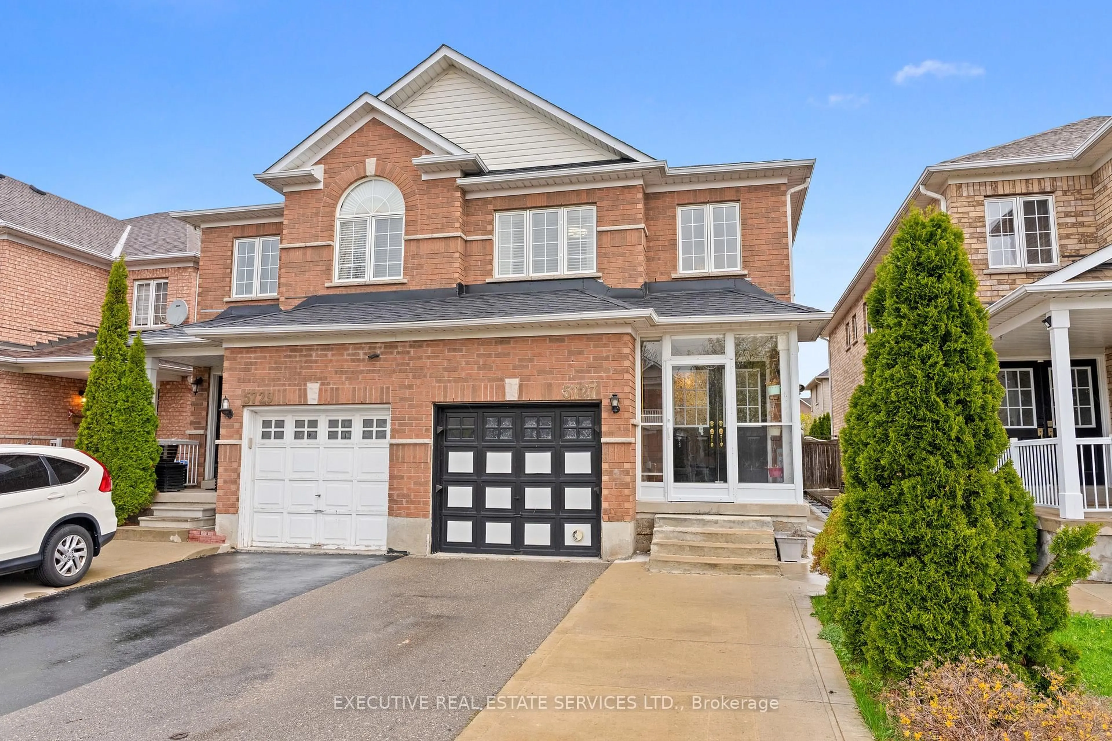Home with brick exterior material, street for 5727 Keldrew Ave, Mississauga Ontario L5M 7B9