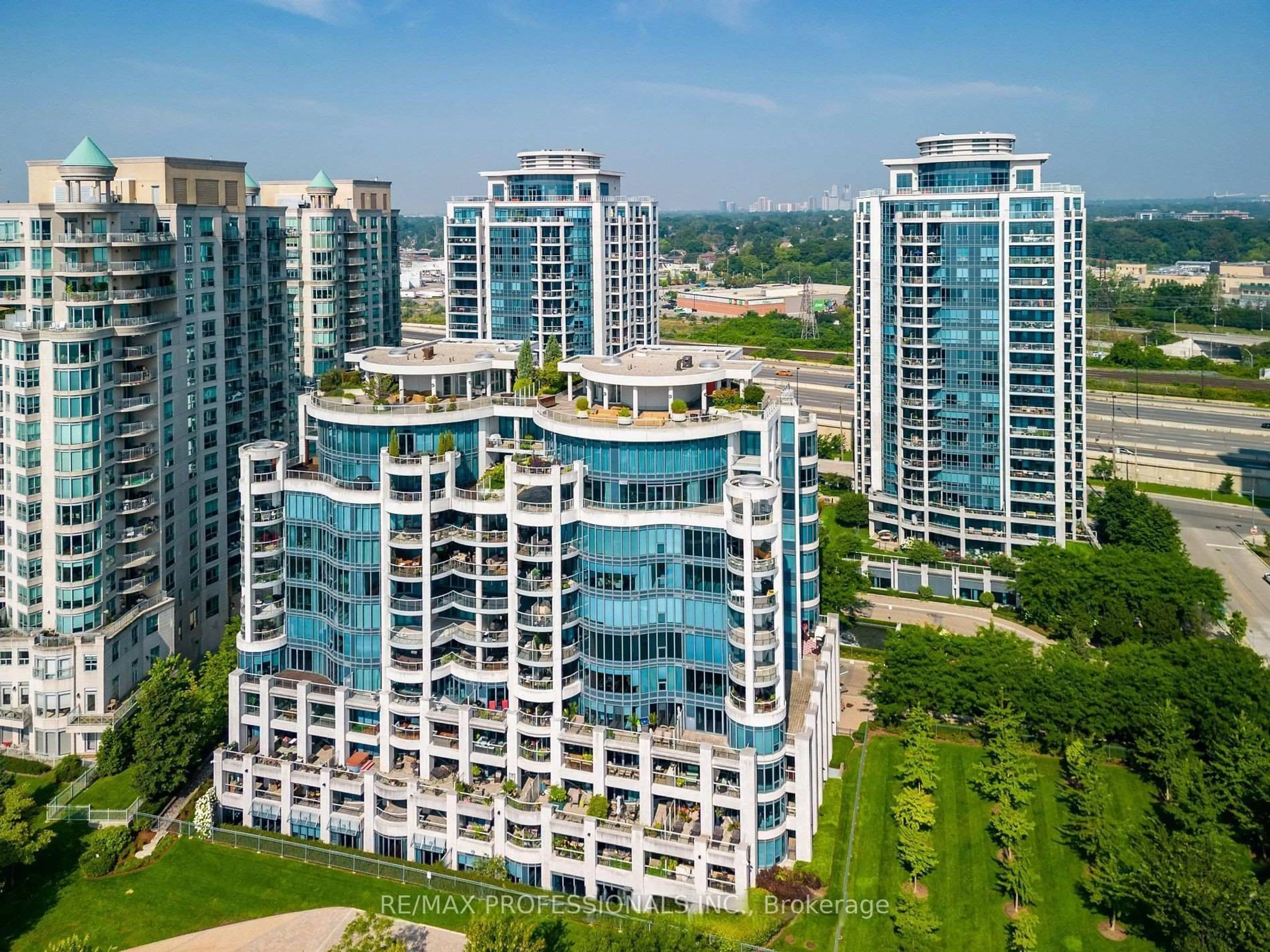 A pic from outside/outdoor area/front of a property/back of a property/a pic from drone, city buildings view from balcony for 2087 Lake Shore Blvd #1202, Toronto Ontario M8V 4G3
